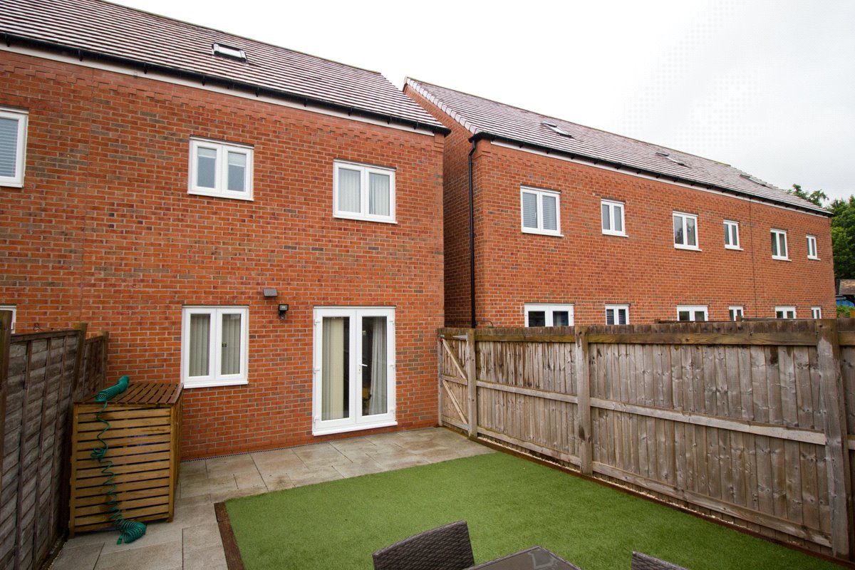 Almond Avenue, Shifnal, TF11 - DB Roberts