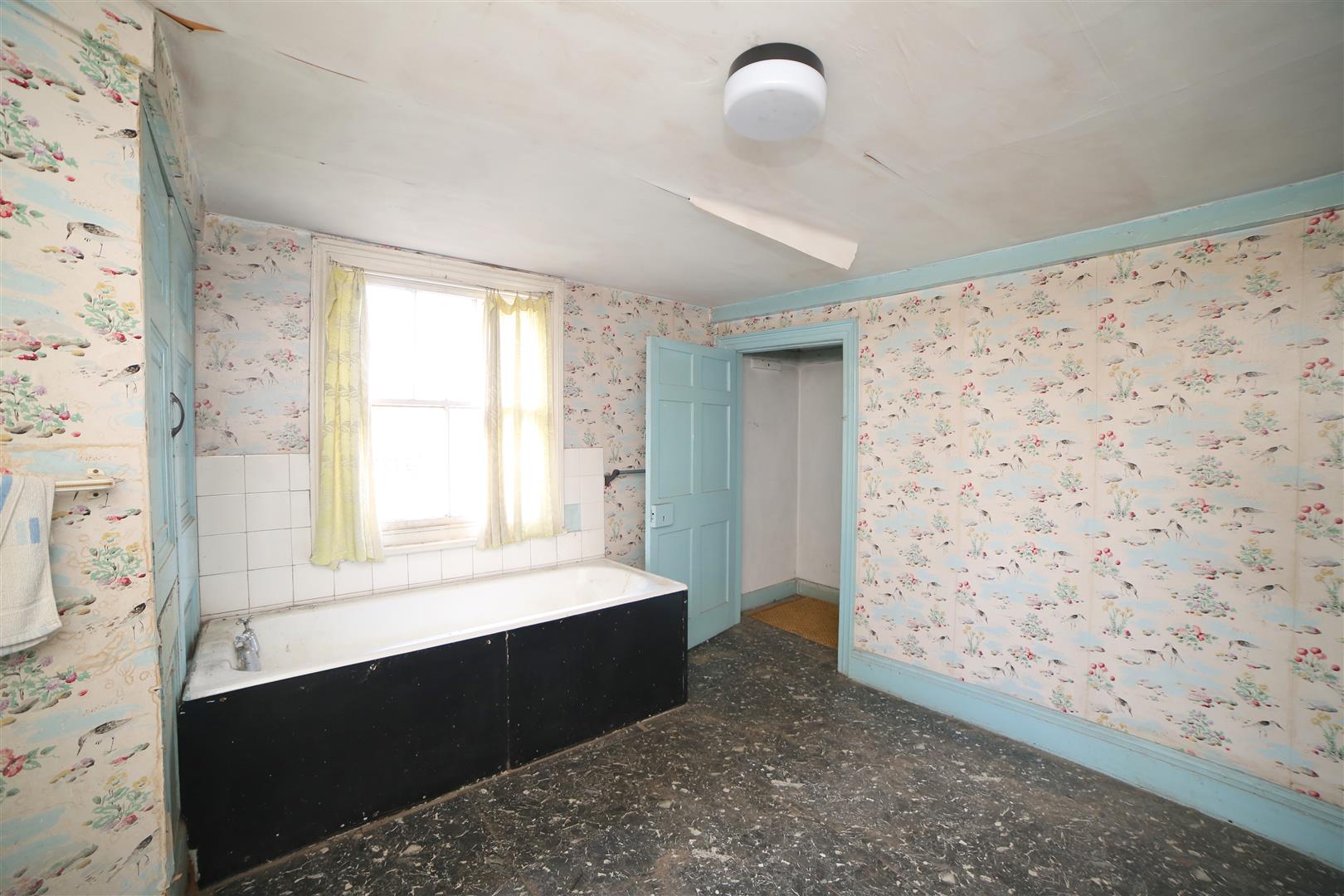 Priorslee Village, Priorslee, Telford, TF2 - DB Roberts