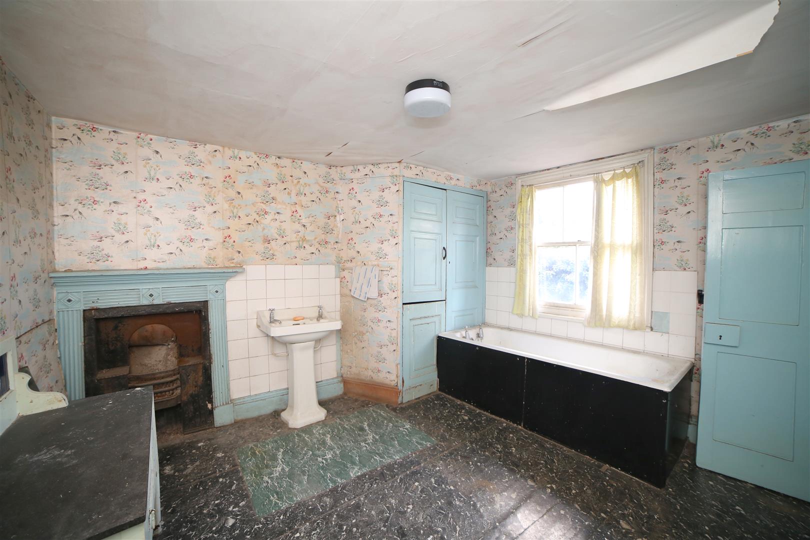 Priorslee Village, Priorslee, Telford, TF2 - DB Roberts