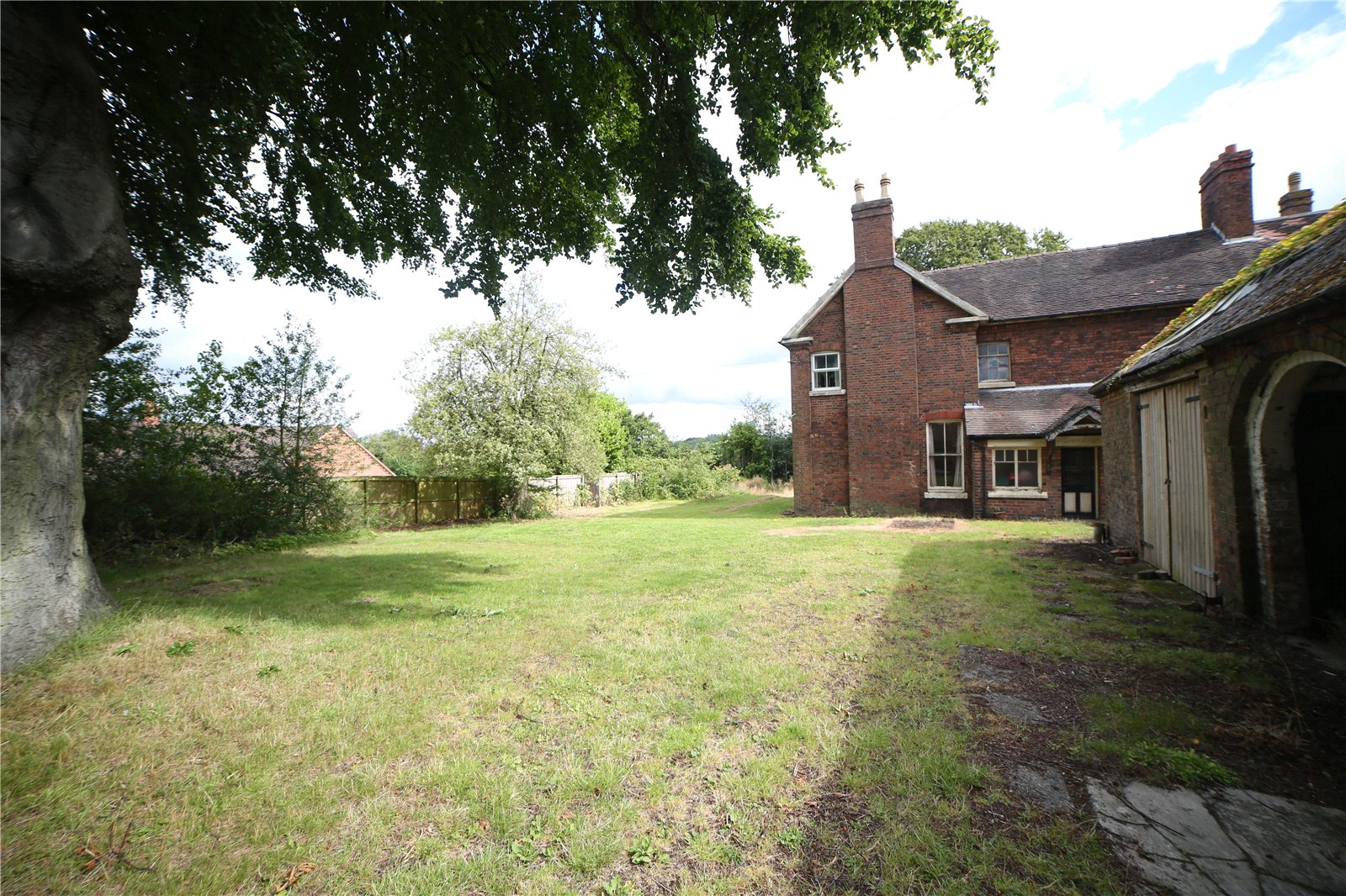 Priorslee Village, Priorslee, Telford, TF2 - DB Roberts