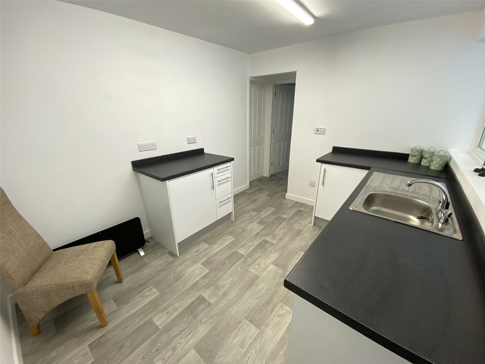 Lincoln Crescent, Wrockwardine Wood, Telford, TF2 - DB Roberts