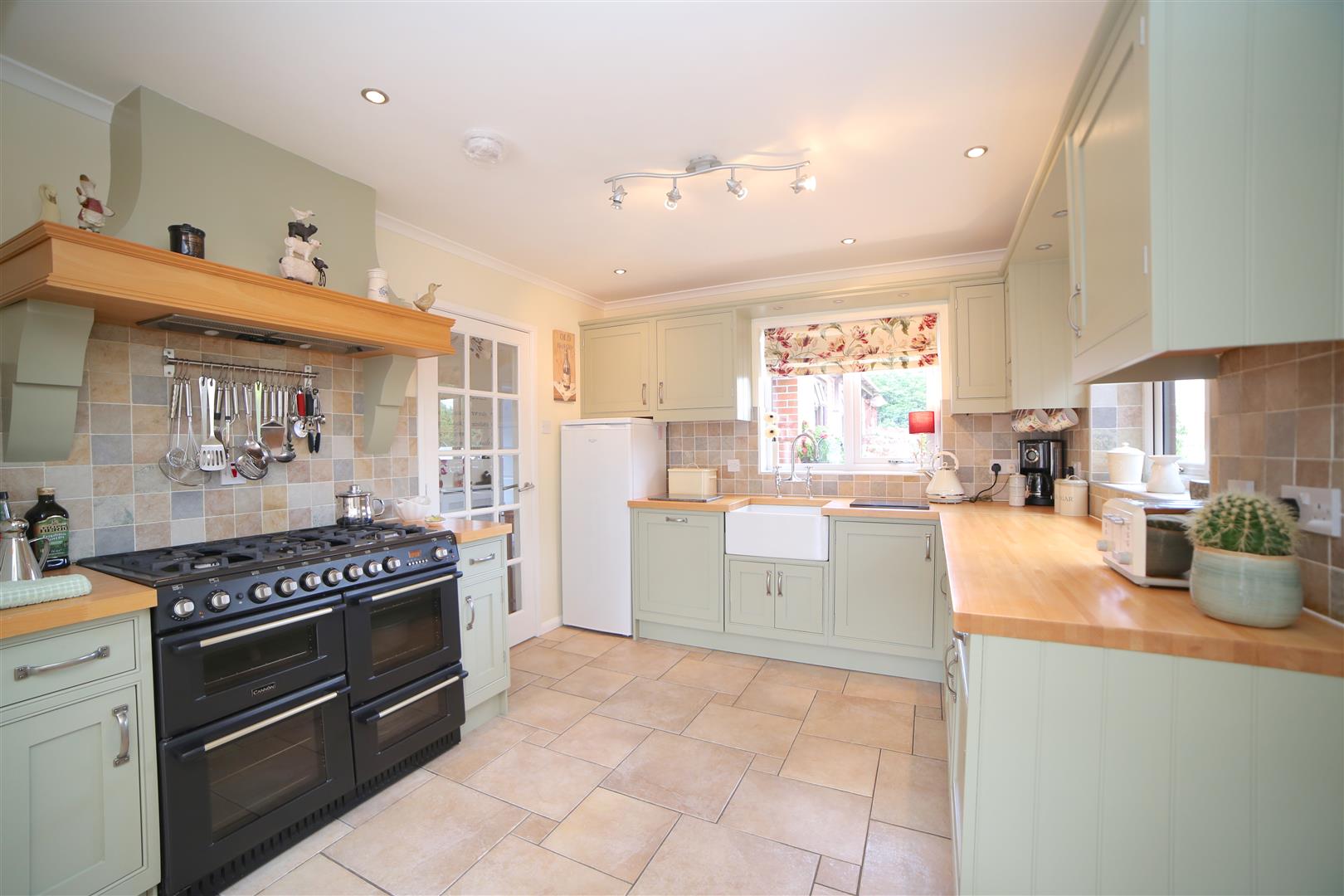 Mount Pleasant, Ketley Bank, Telford, TF2 - DB Roberts