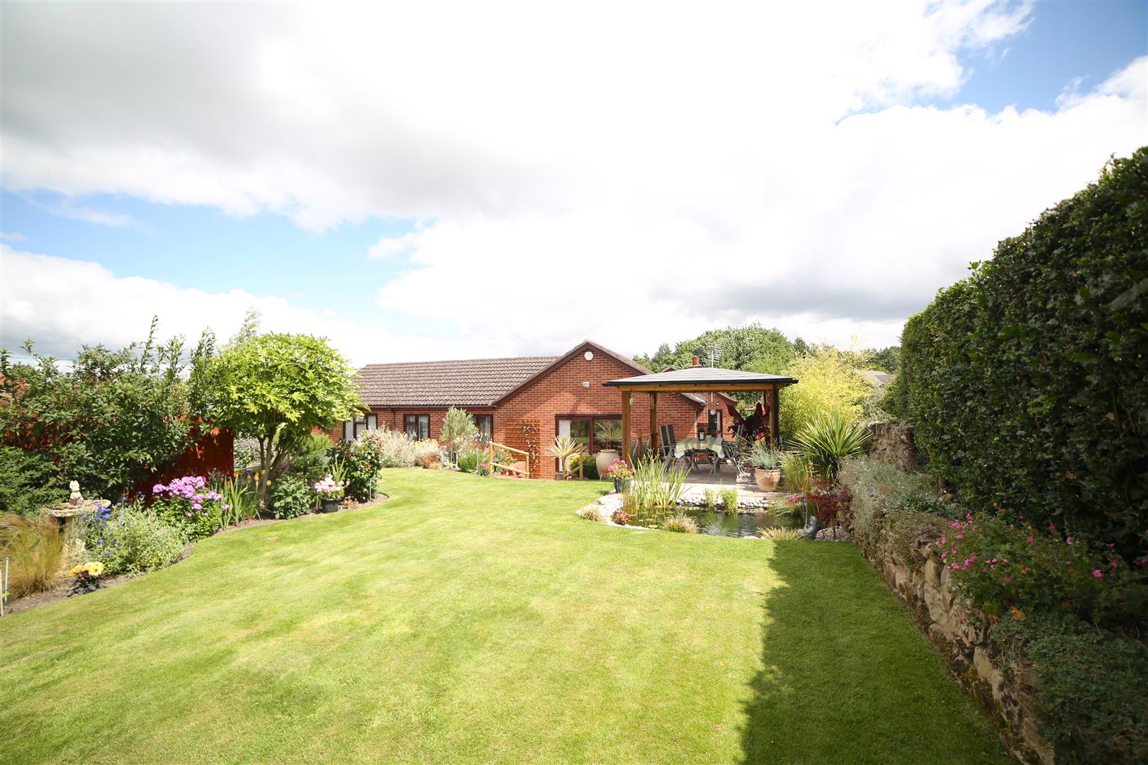Mount Pleasant, Ketley Bank, Telford, TF2 - DB Roberts