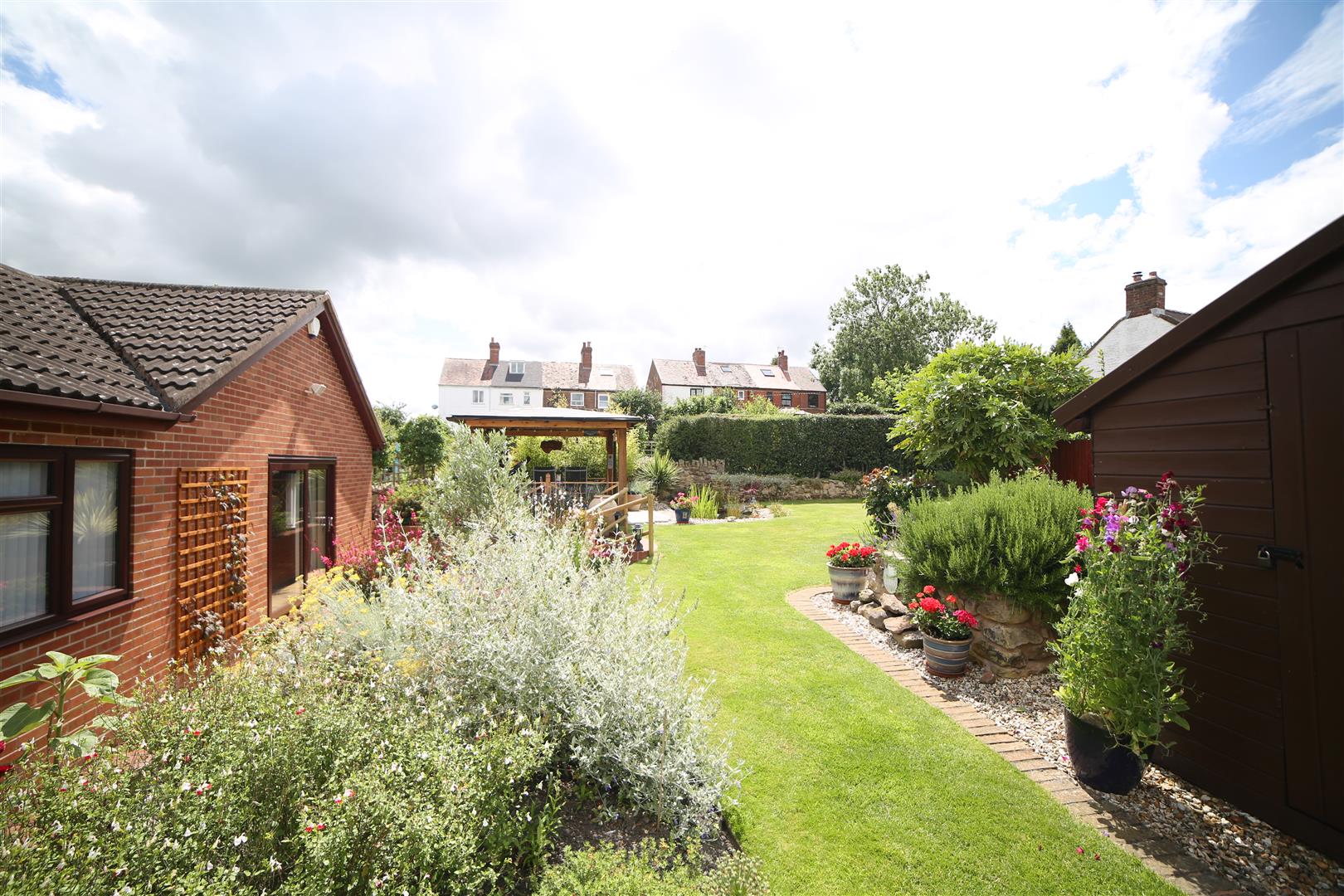 Mount Pleasant, Ketley Bank, Telford, TF2 - DB Roberts