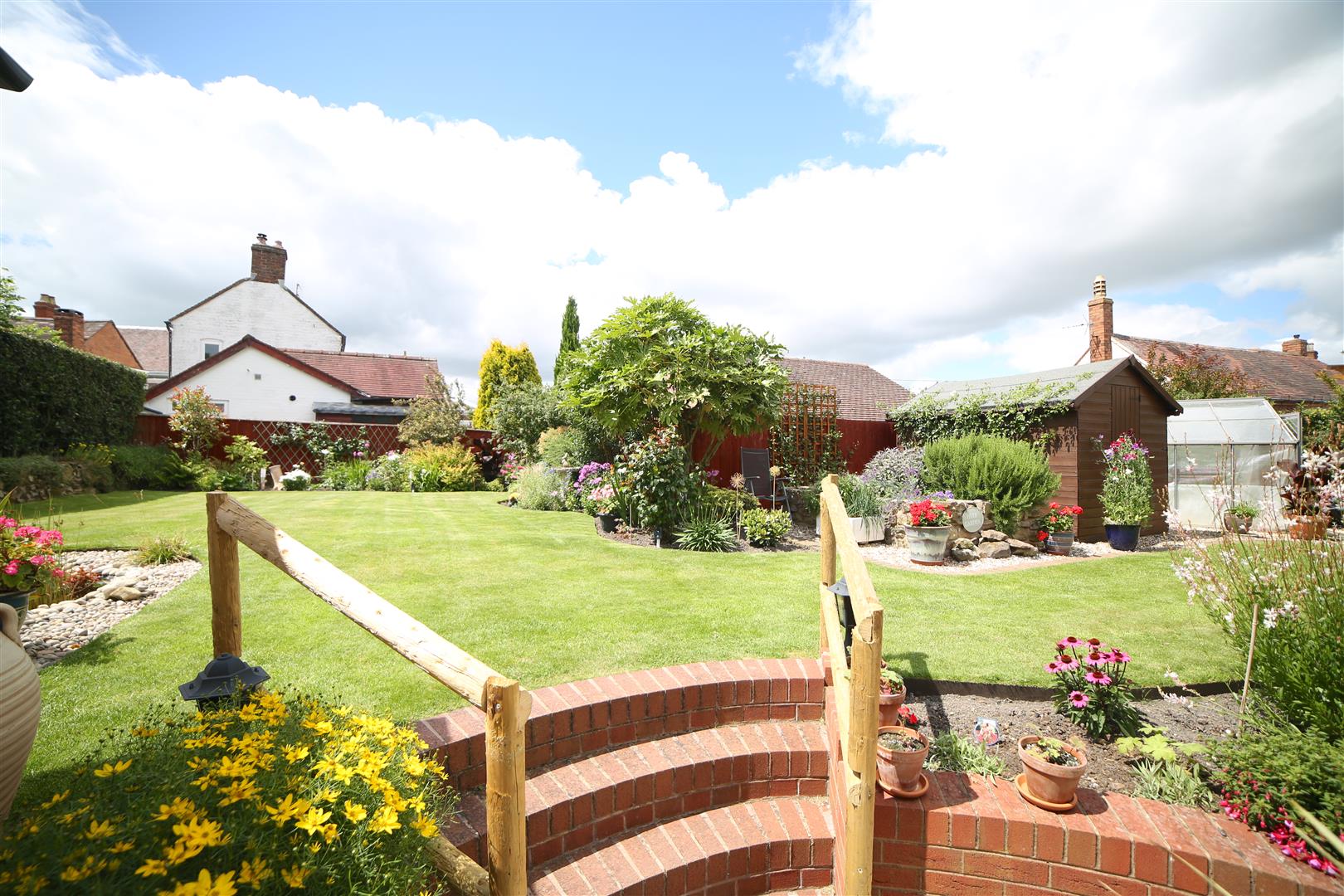 Mount Pleasant, Ketley Bank, Telford, TF2 - DB Roberts