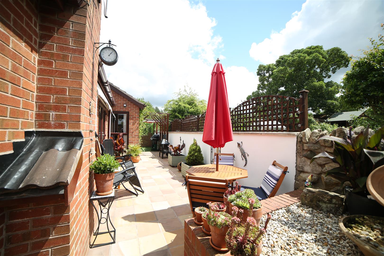 Mount Pleasant, Ketley Bank, Telford, TF2 - DB Roberts