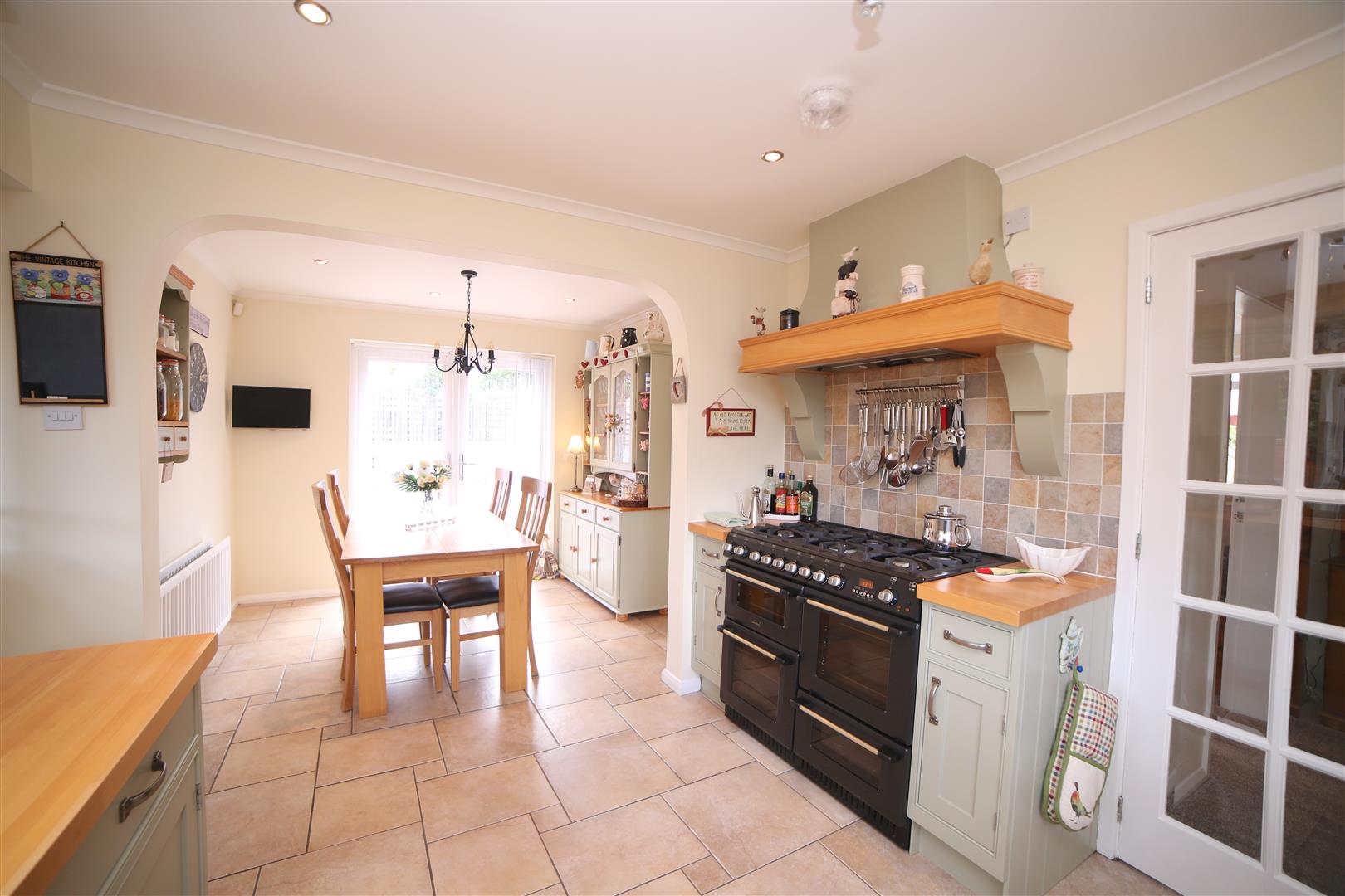Mount Pleasant, Ketley Bank, Telford, TF2 - DB Roberts