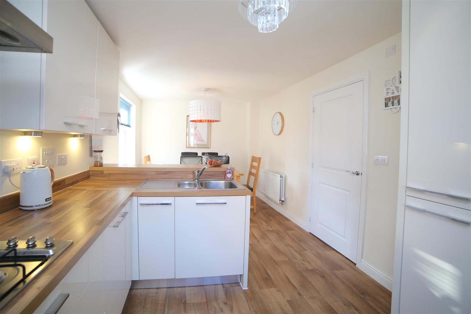 Oxmoor Avenue, Hadley, Telford, TF1 - DB Roberts
