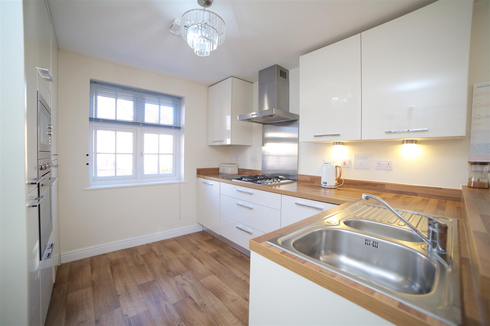 Oxmoor Avenue, Hadley, Telford, TF1 - DB Roberts
