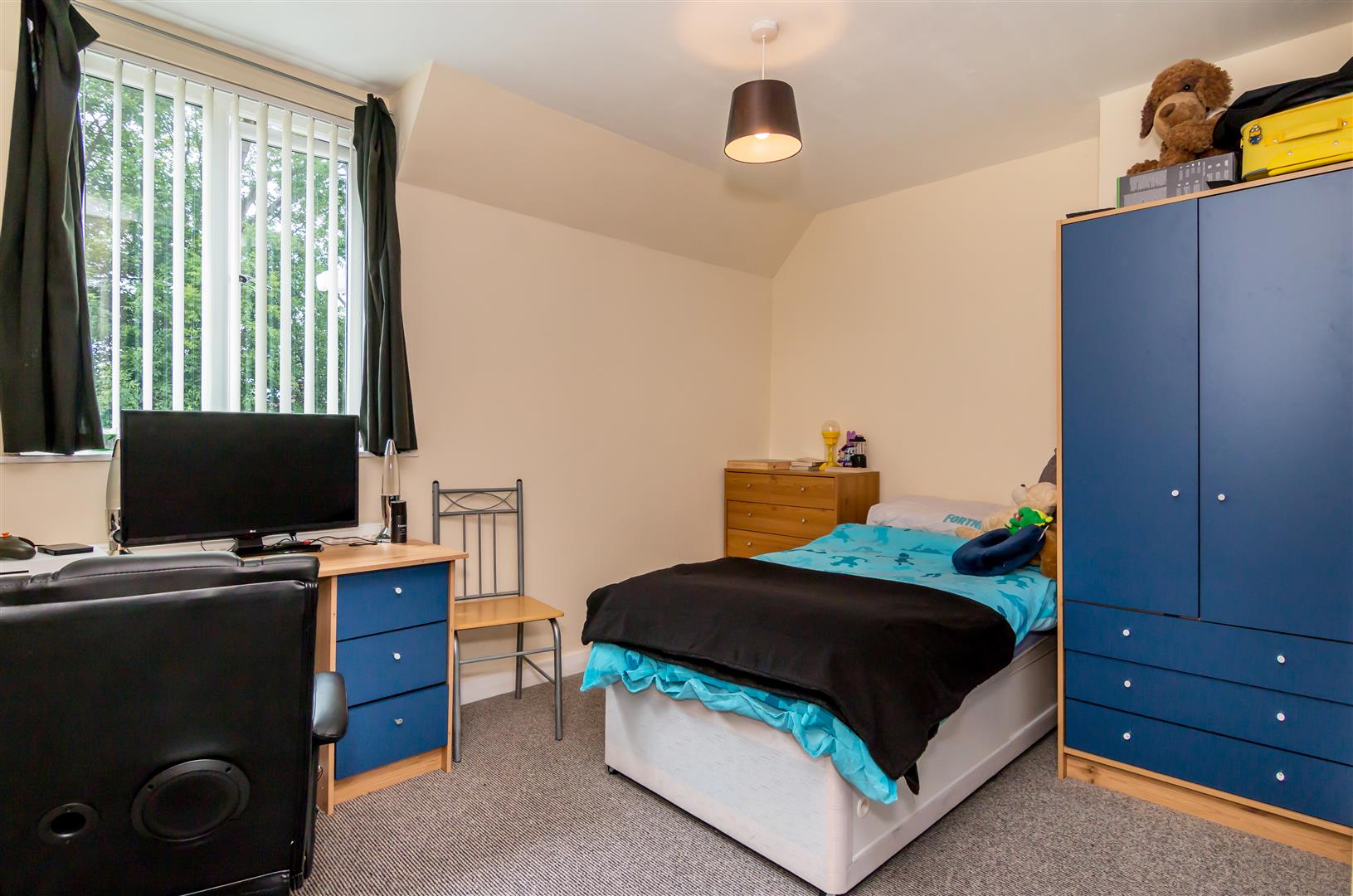 Hughes Avenue, Bradmore, Wolverhampton, WV3 - DB Roberts