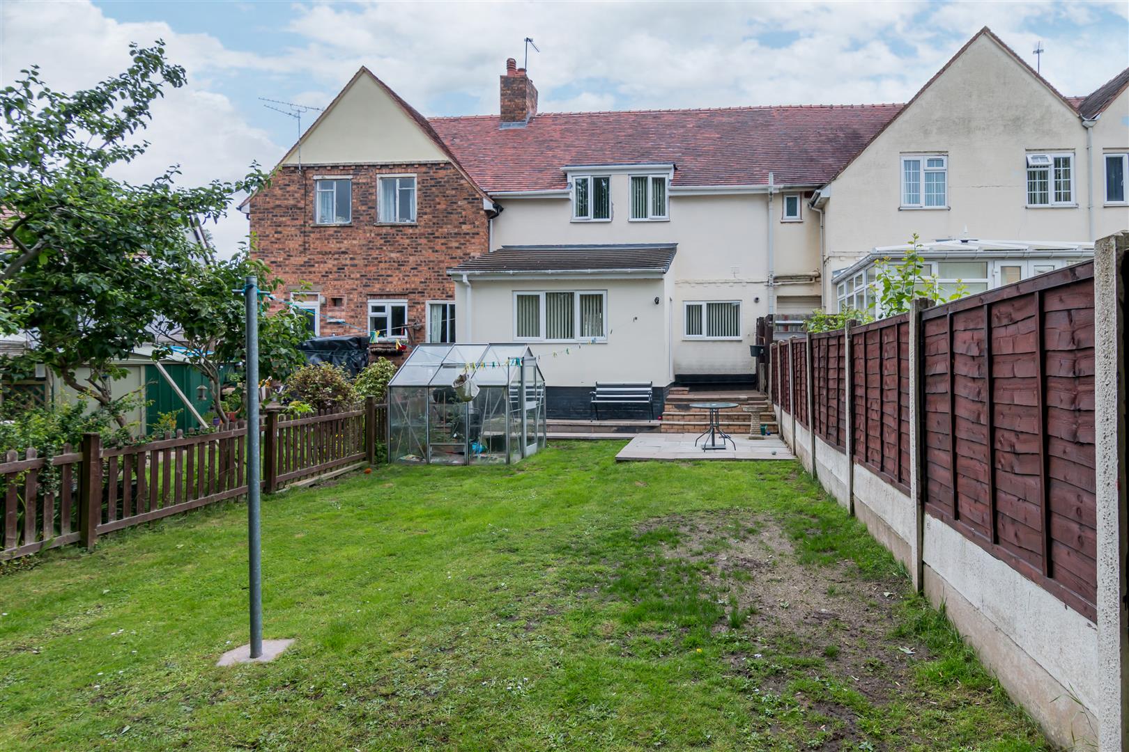 Hughes Avenue, Bradmore, Wolverhampton, WV3 - DB Roberts