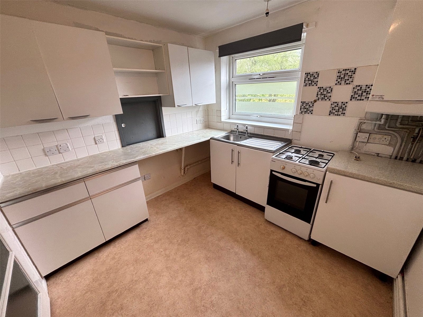 Meadow Drive, Shifnal, TF11 - DB Roberts