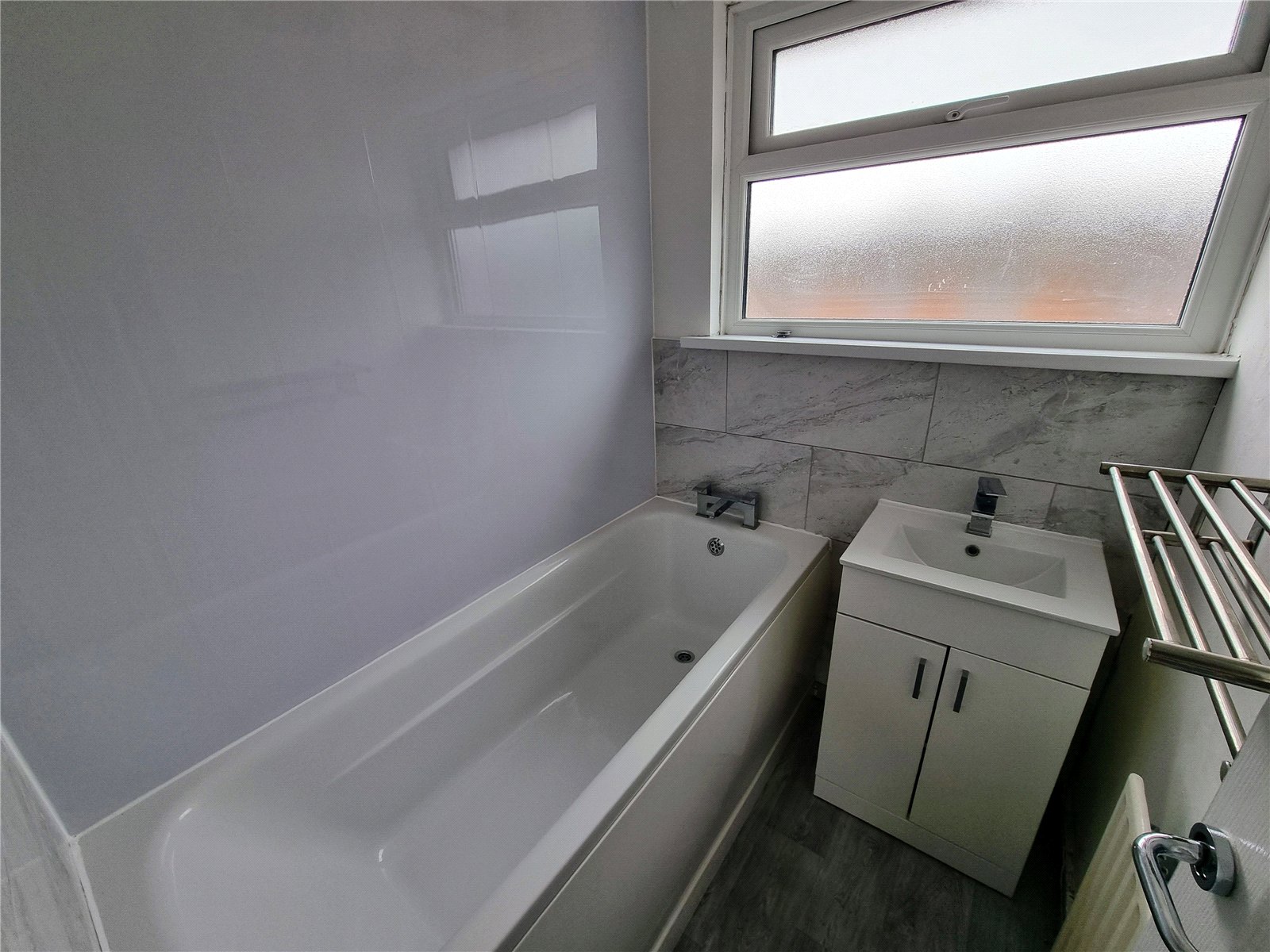 Springhill Crescent, Madeley, Telford, TF7 - DB Roberts