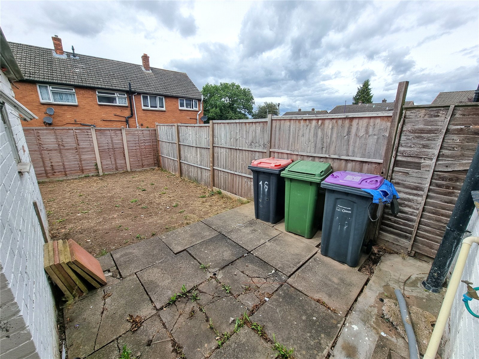 Springhill Crescent, Madeley, Telford, TF7 - DB Roberts