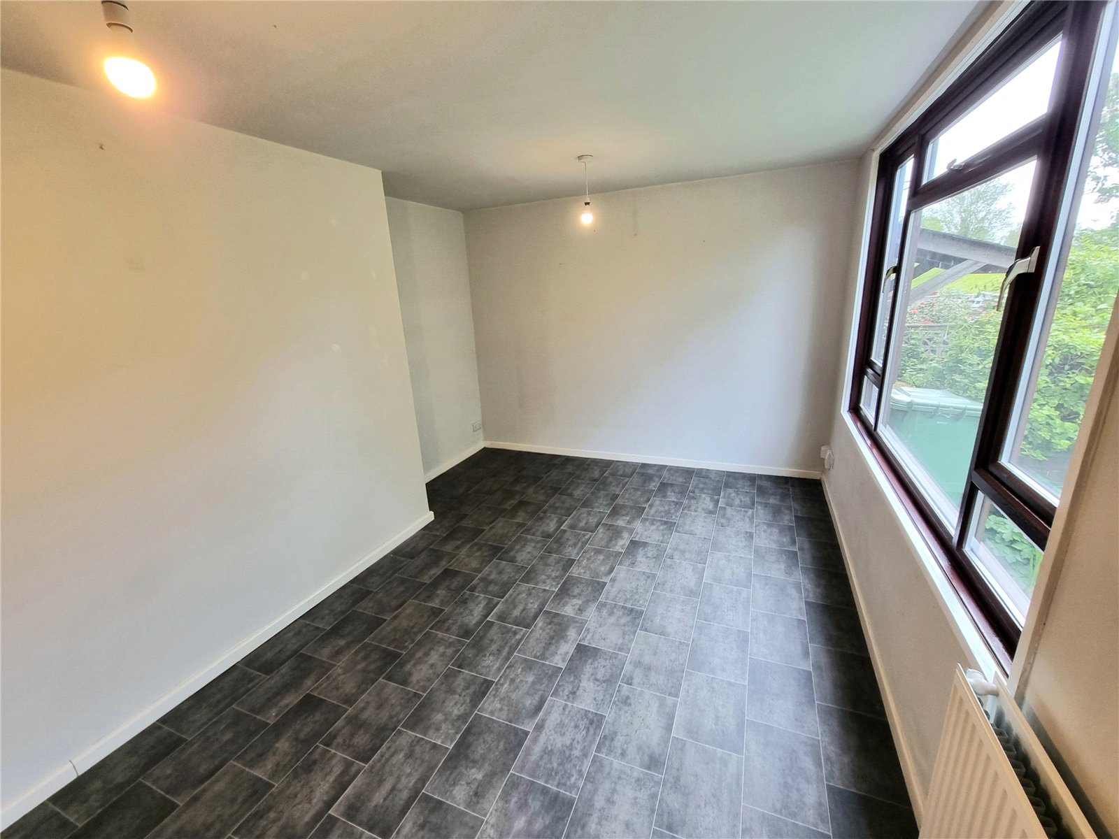 Ash Lea Drive, Donnington, Telford, TF2 - DB Roberts