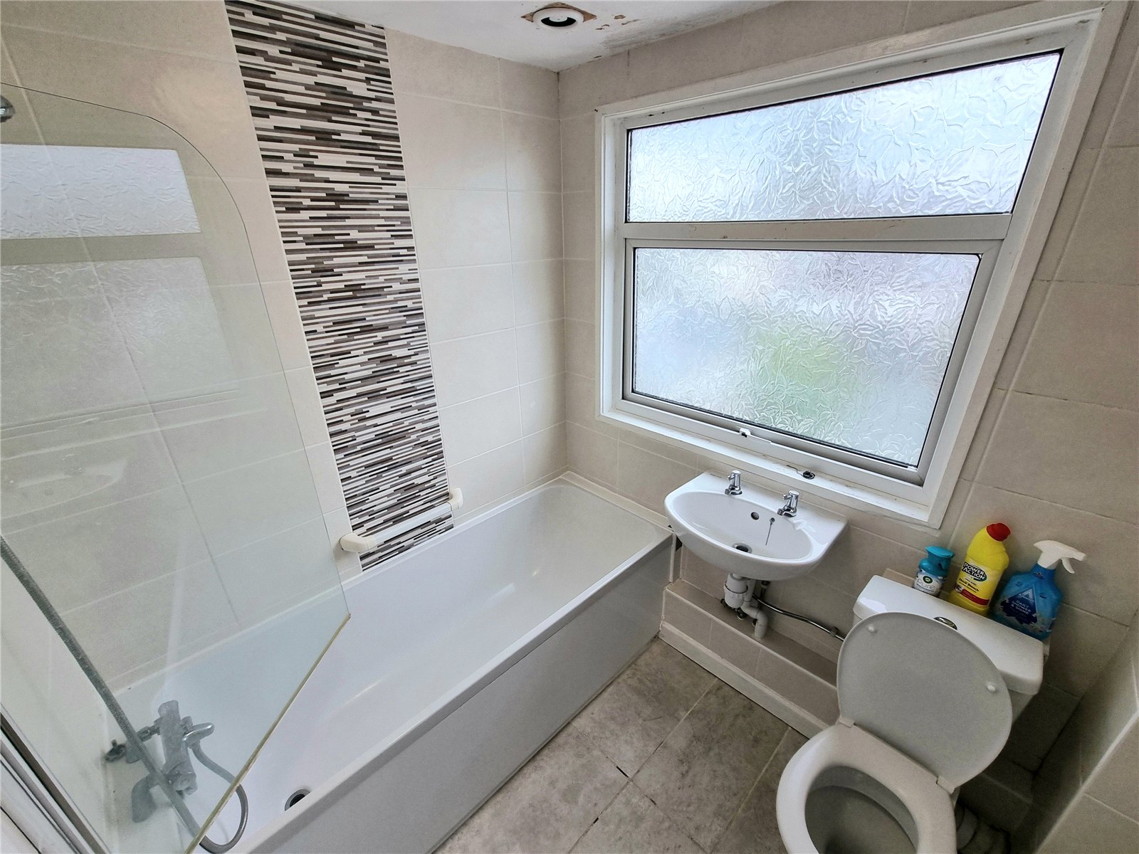 Ash Lea Drive, Donnington, Telford, TF2 - DB Roberts