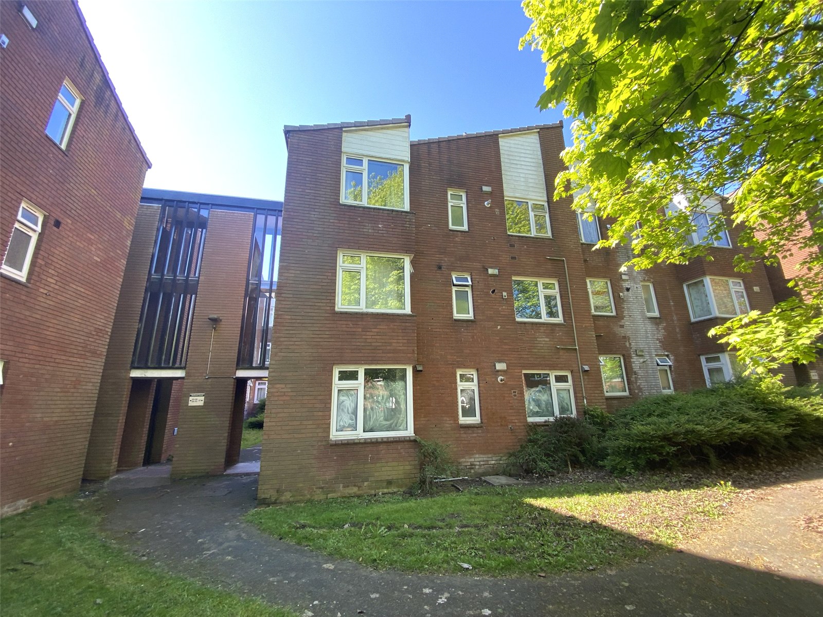 Dalford Court, Hollinswood, Telford, TF3 - DB Roberts