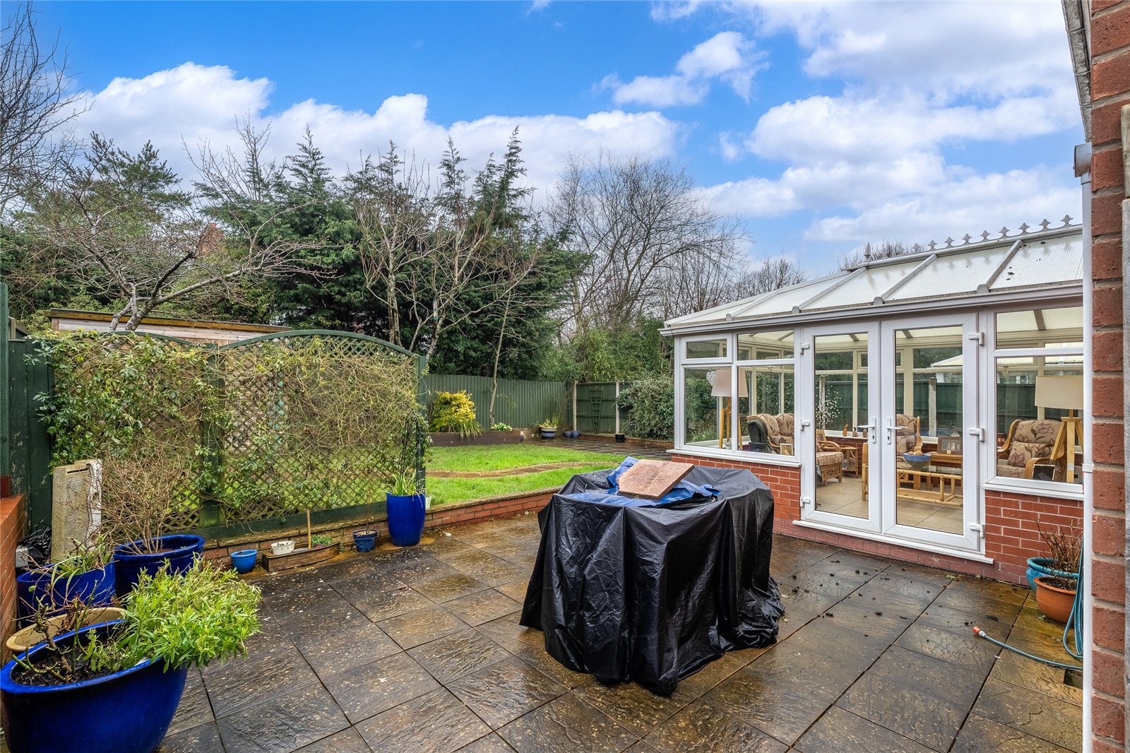 Oval Close, St. Georges, Telford, TF2 - DB Roberts