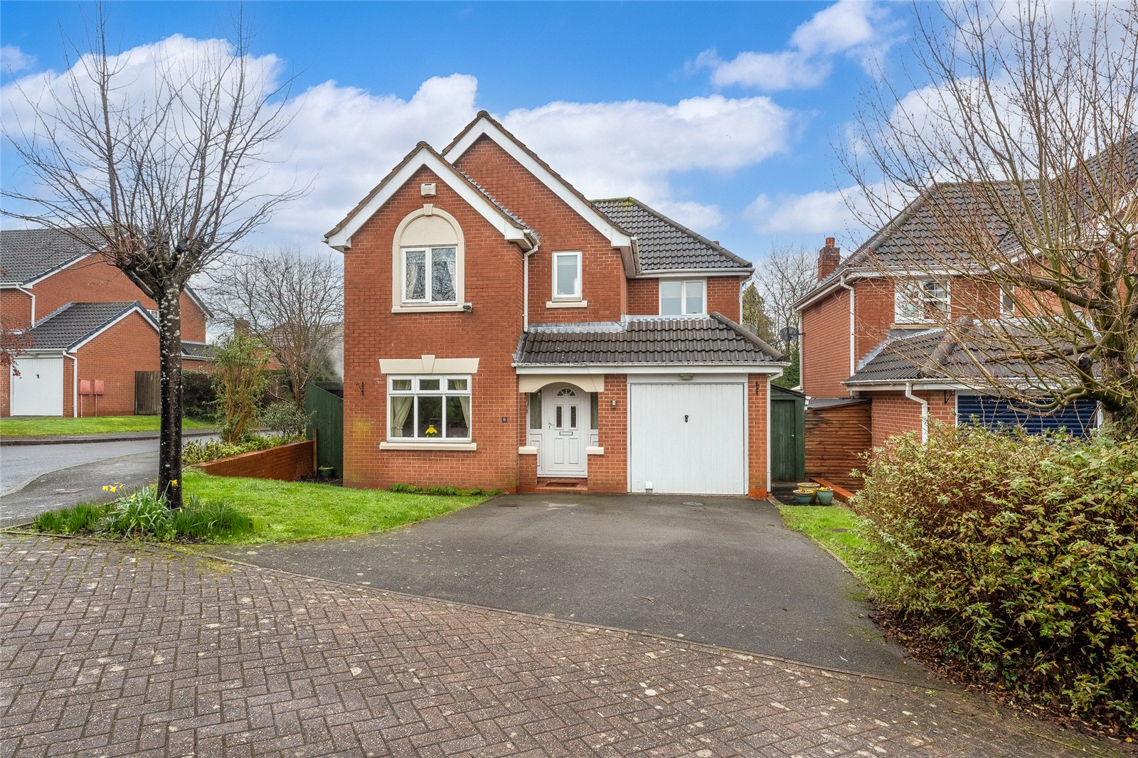 Oval Close, St. Georges, Telford, TF2 - DB Roberts