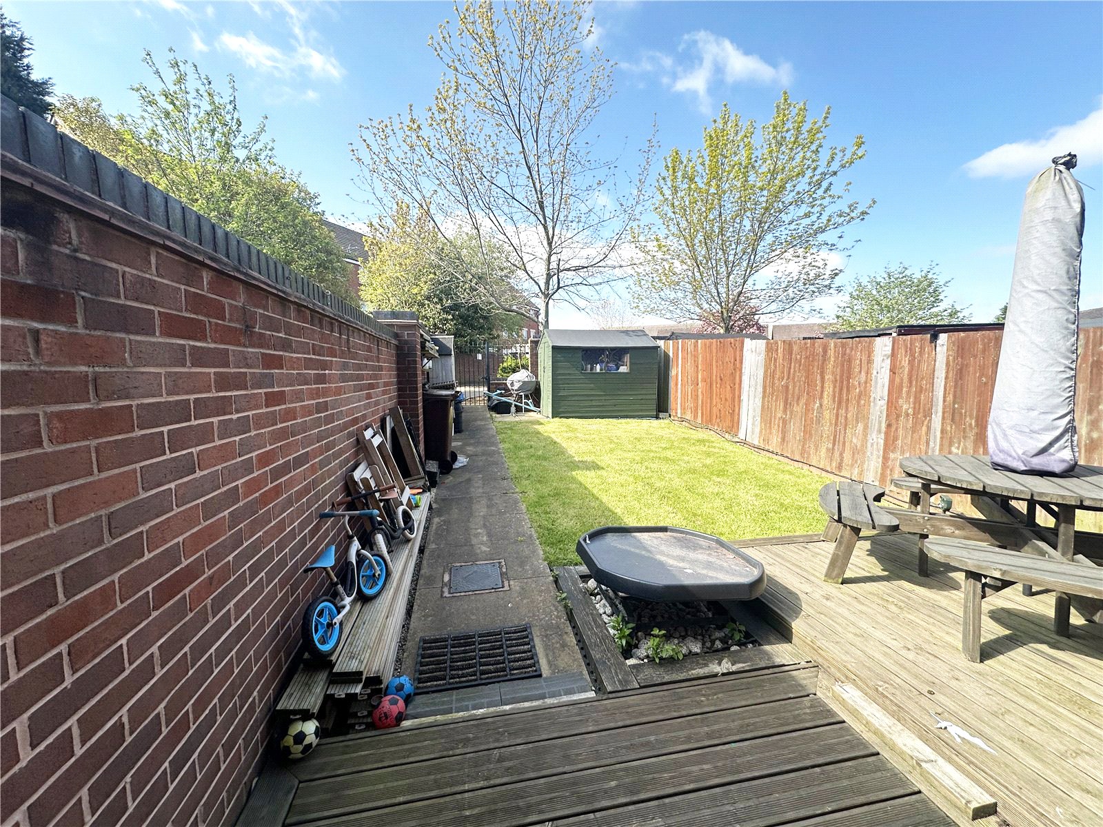 Greenock Crescent, Parkfields, Wolverhampton, WV4 - DB Roberts