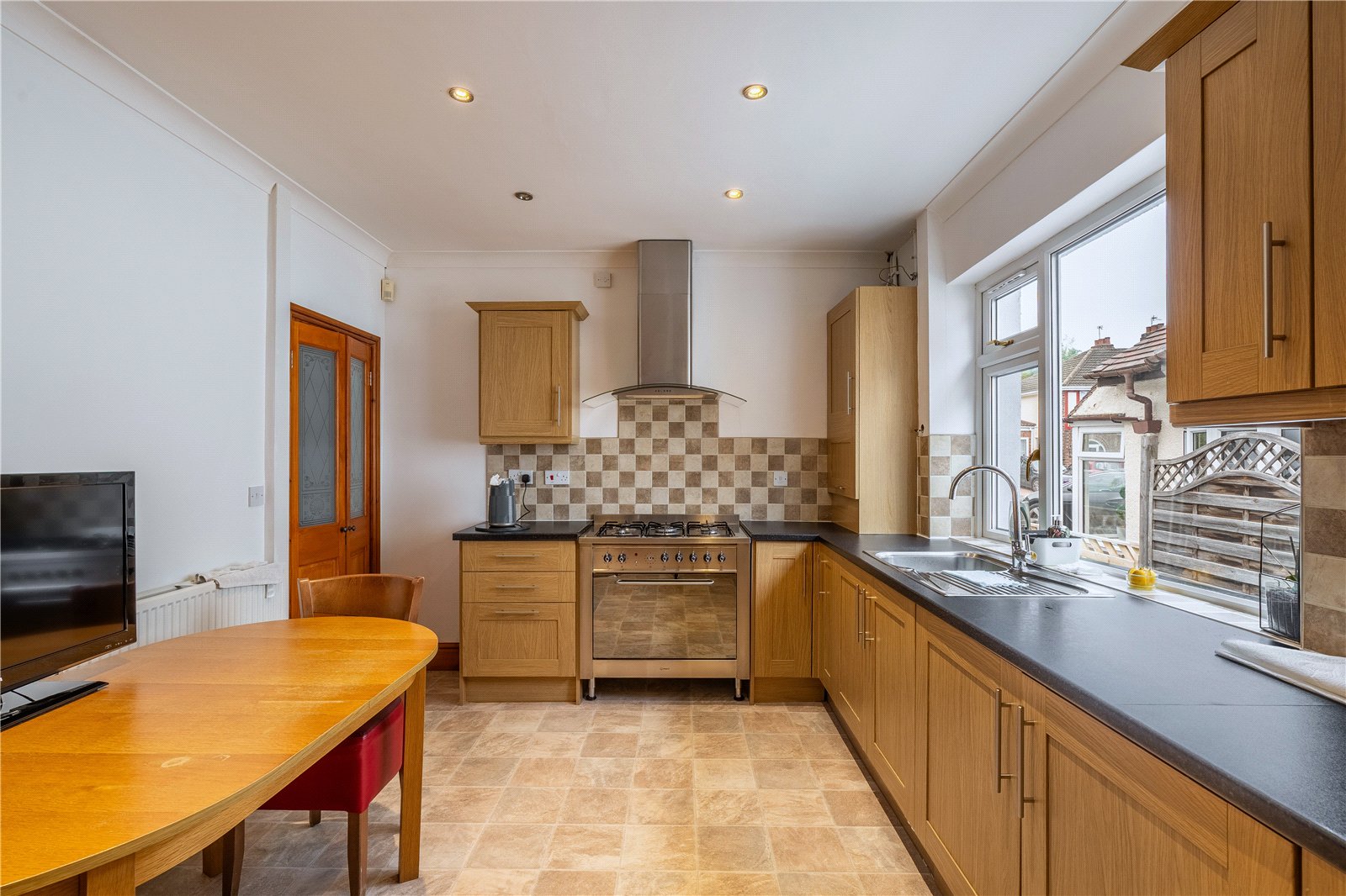 Windsor Avenue, Penn, Wolverhampton, WV4 - DB Roberts