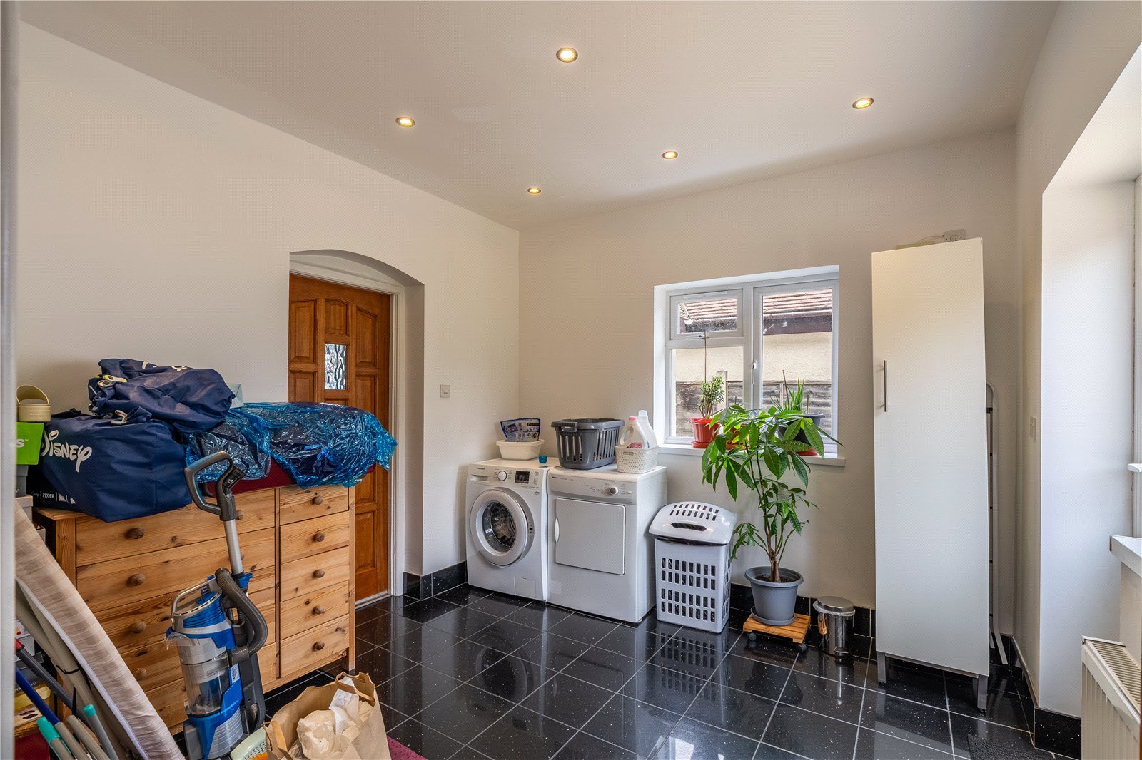 Windsor Avenue, Penn, Wolverhampton, WV4 - DB Roberts