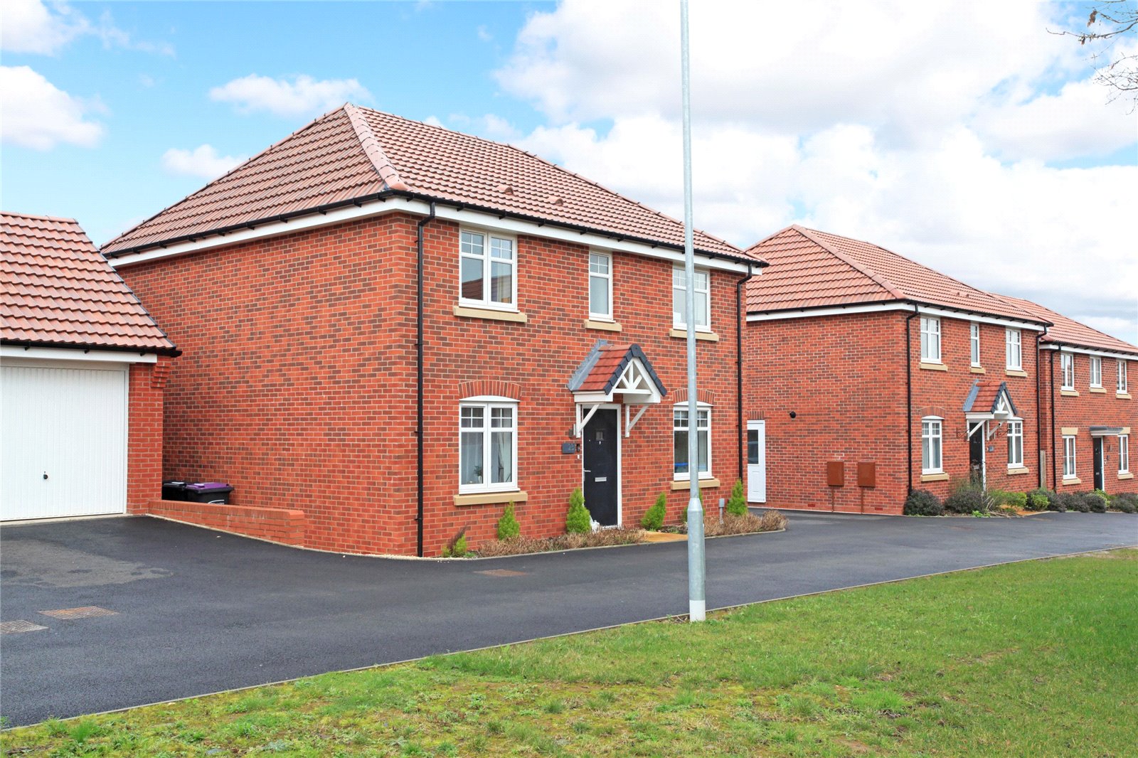 Green Crescent, Off Oteley Road, Shrewsbury, SY2 - DB Roberts