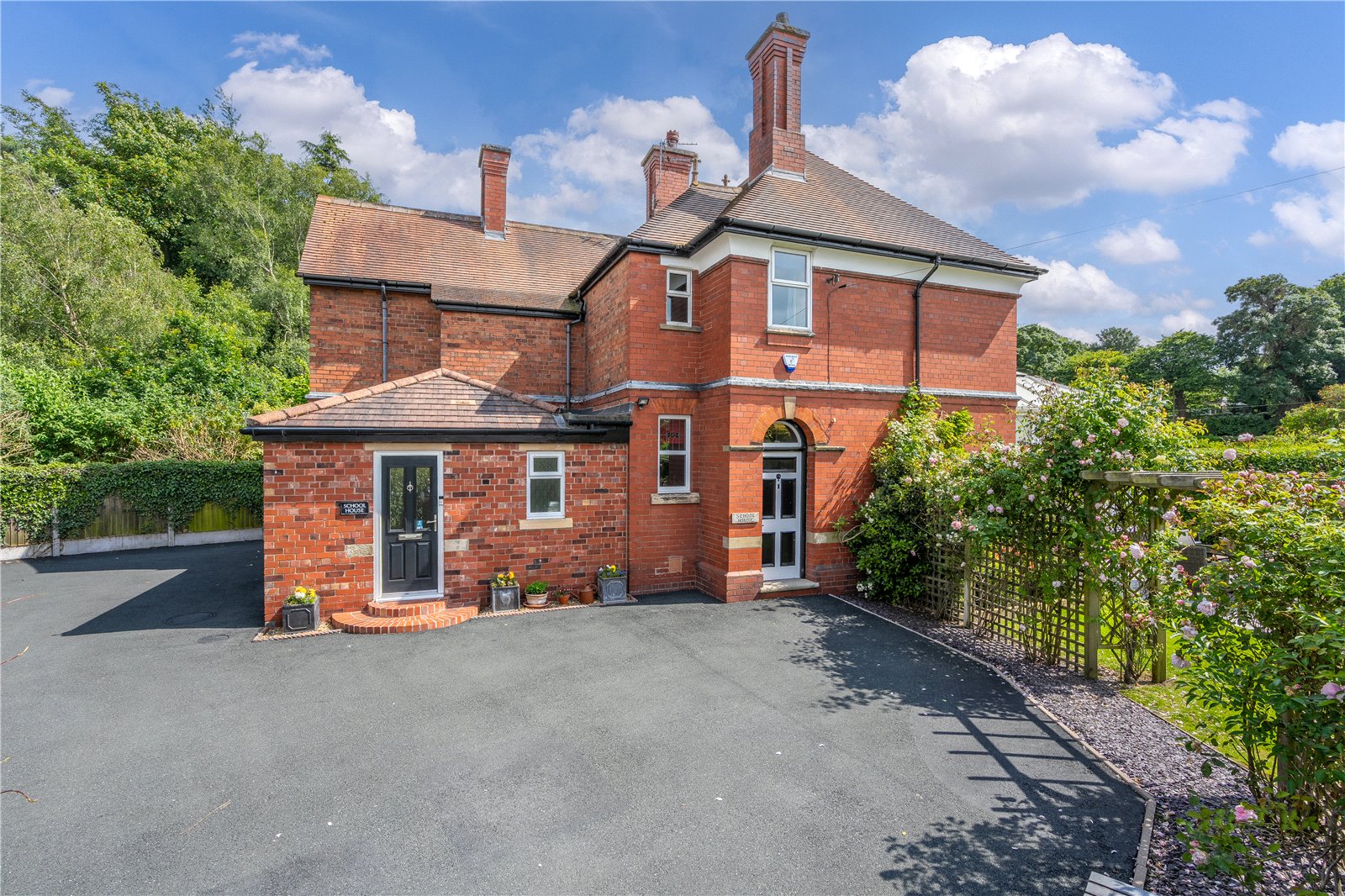 School Lane, Ketley, Telford, TF1 - DB Roberts