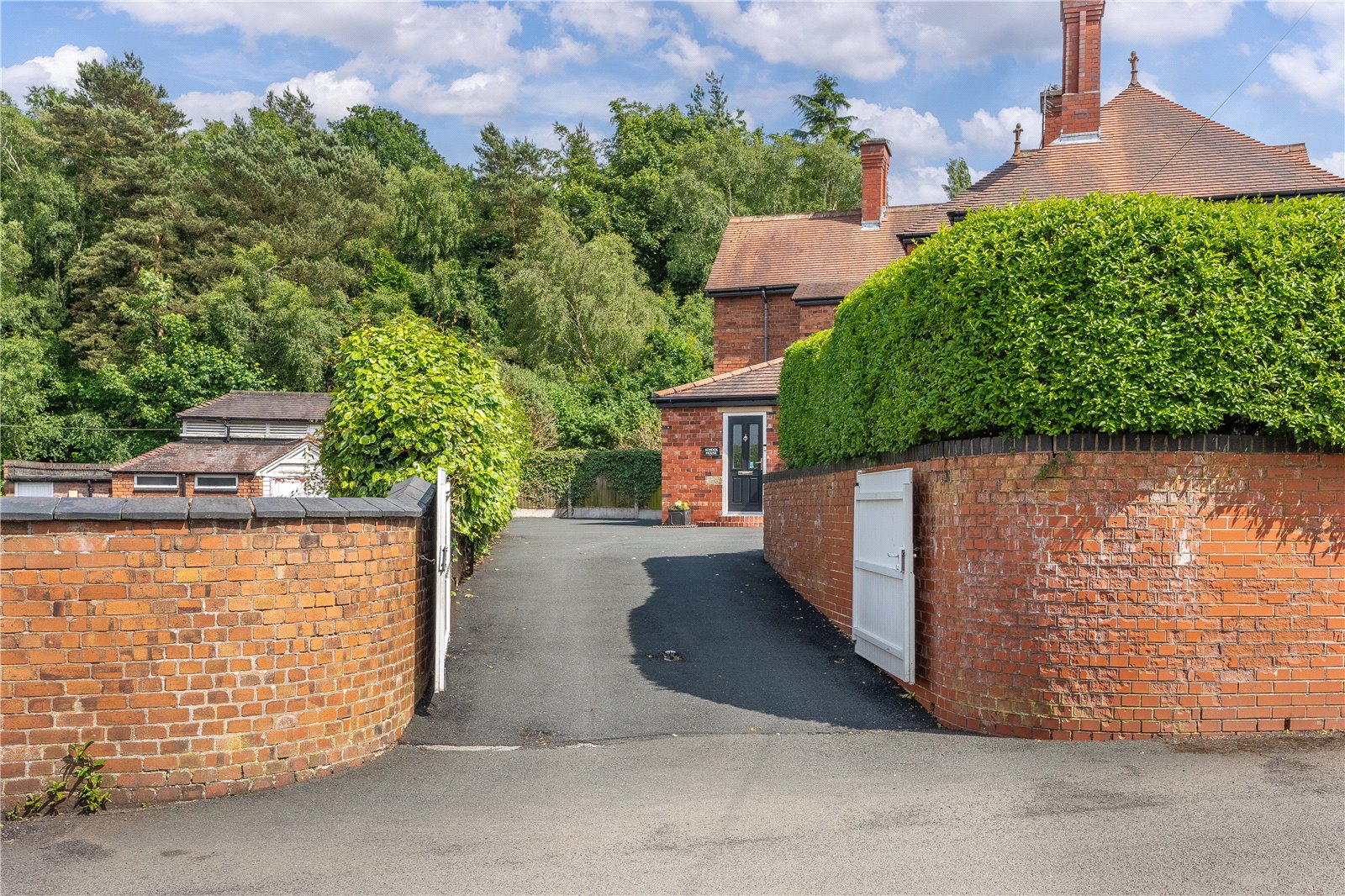 School Lane, Ketley, Telford, TF1 - DB Roberts