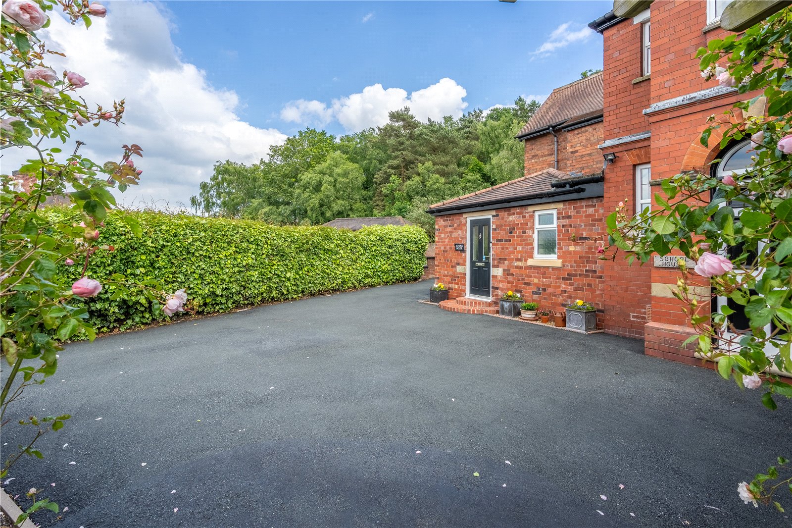 School Lane, Ketley, Telford, TF1 - DB Roberts