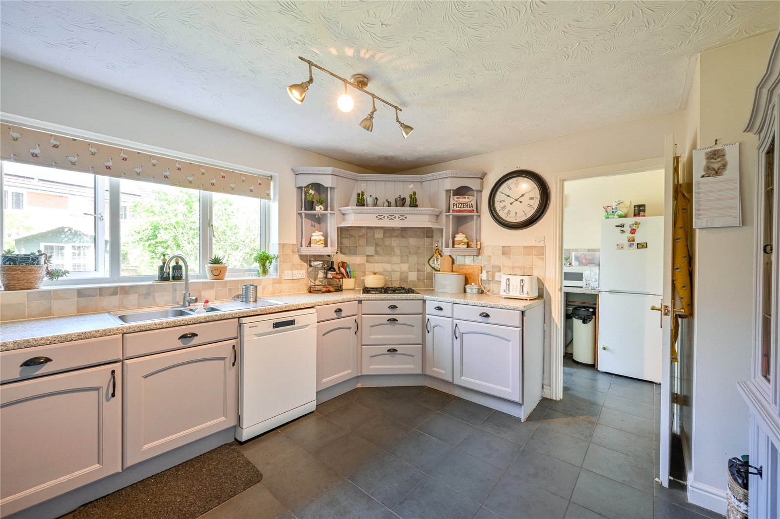Savoureuse Drive, Stafford, Staffordshire, ST17 - DB Roberts