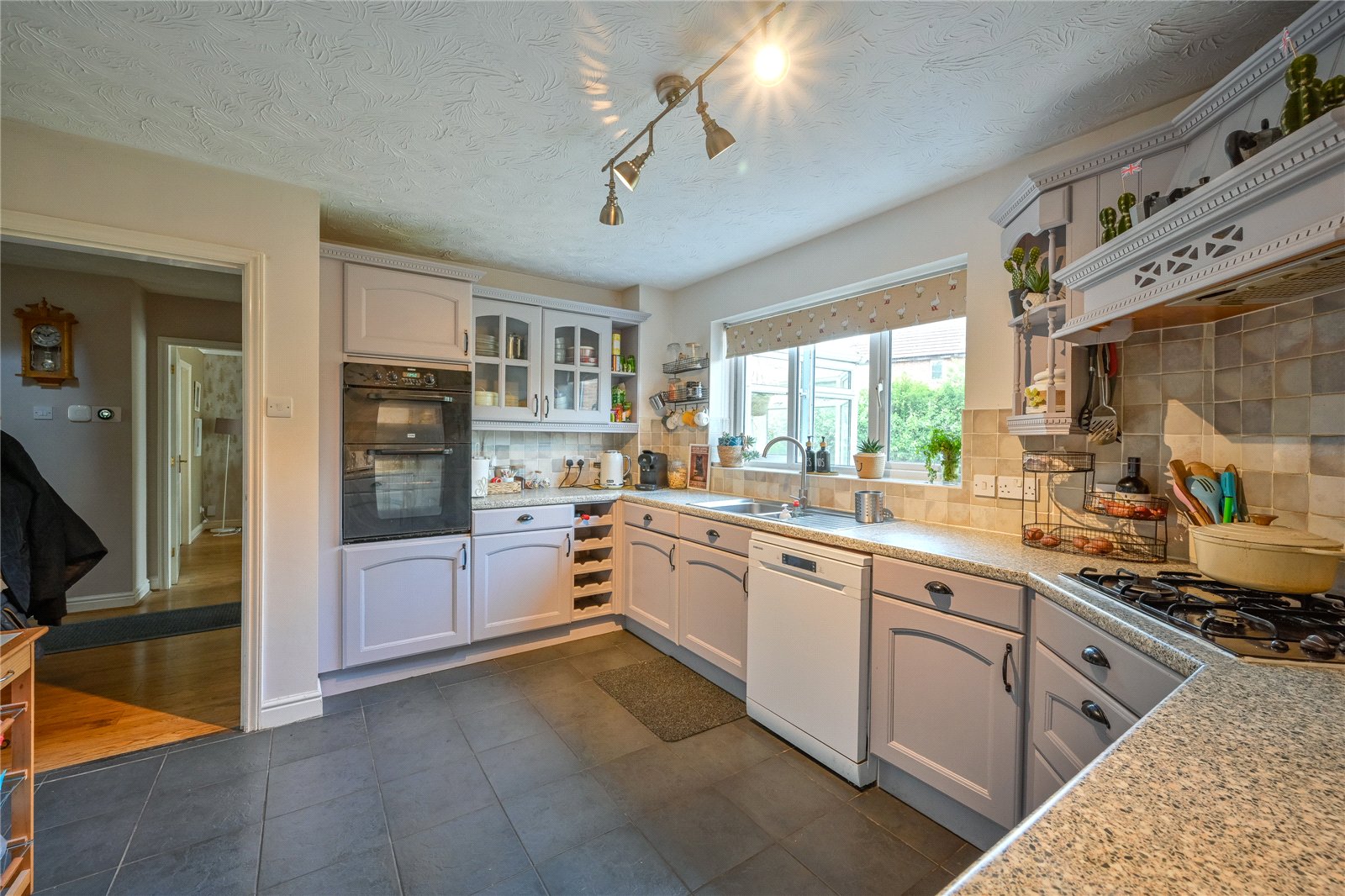 Savoureuse Drive, Stafford, Staffordshire, ST17 - DB Roberts