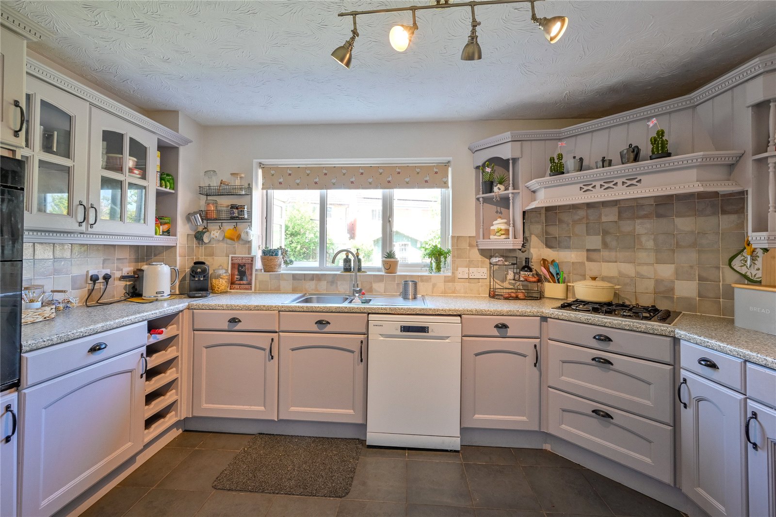 Savoureuse Drive, Stafford, Staffordshire, ST17 - DB Roberts
