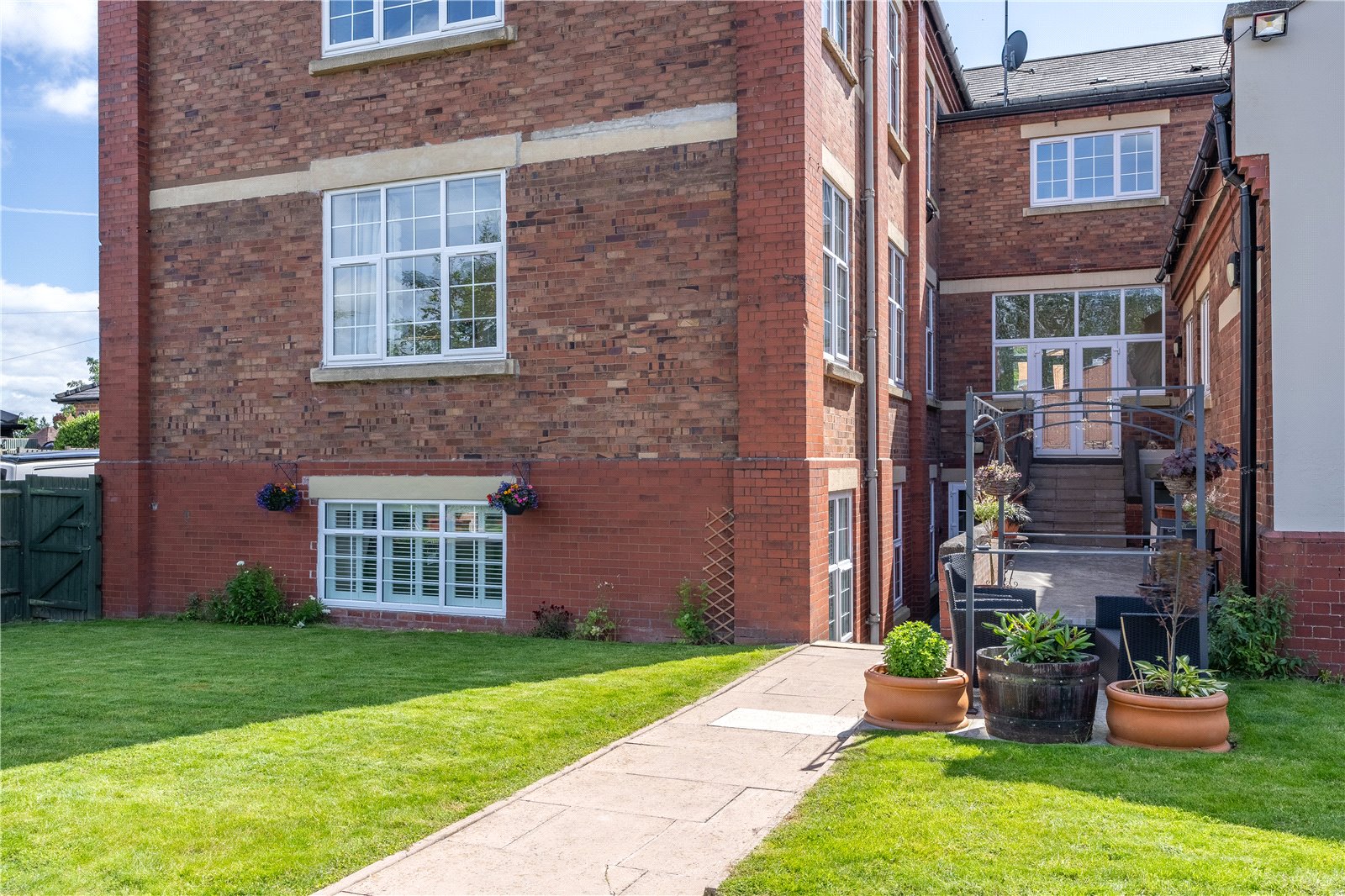 The Walker Apartments, Hartsbridge Road, Oakengates, TF2 - DB Roberts