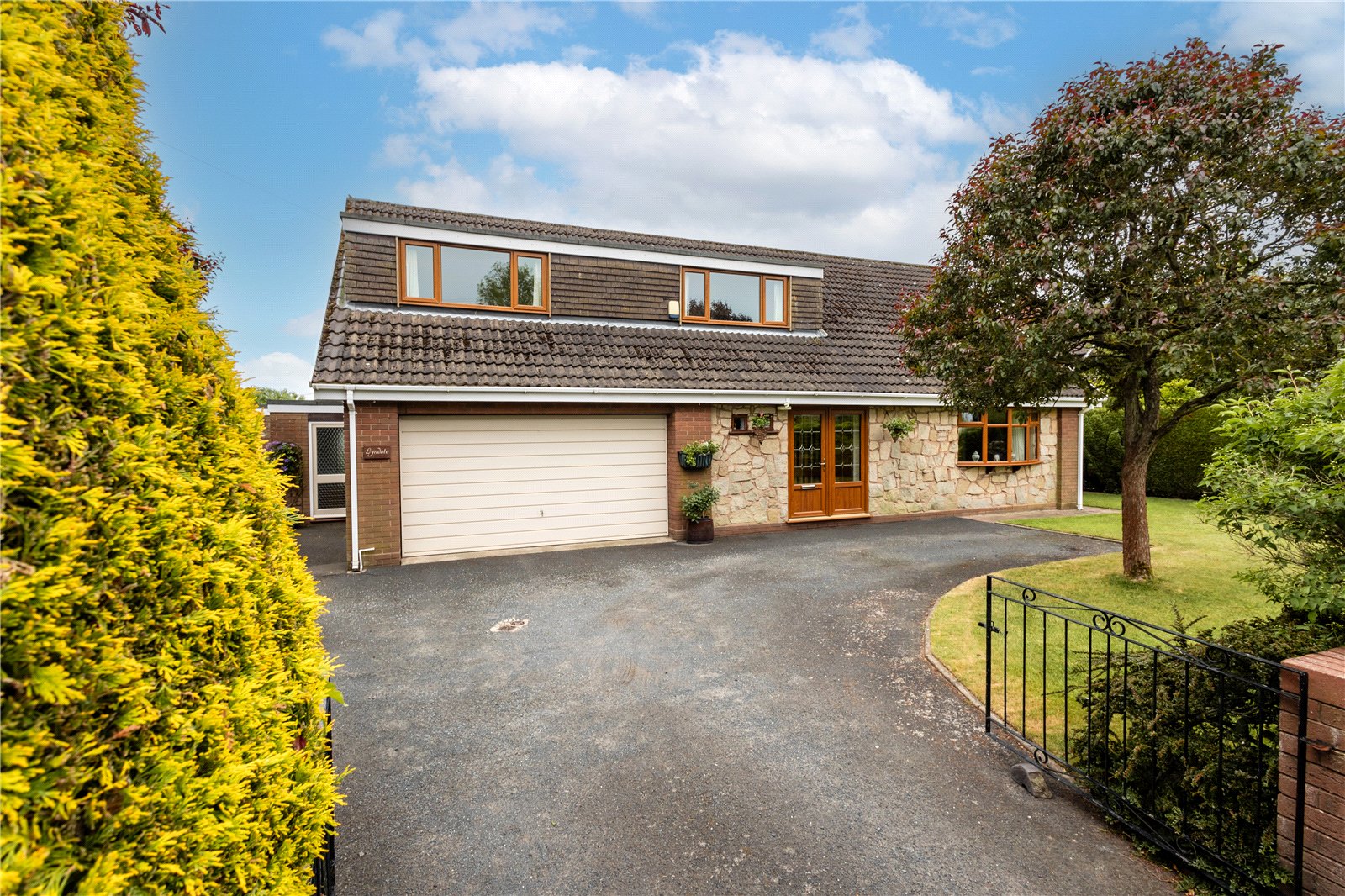 Rodington Heath, Rodington, Shrewsbury, SY4 - DB Roberts