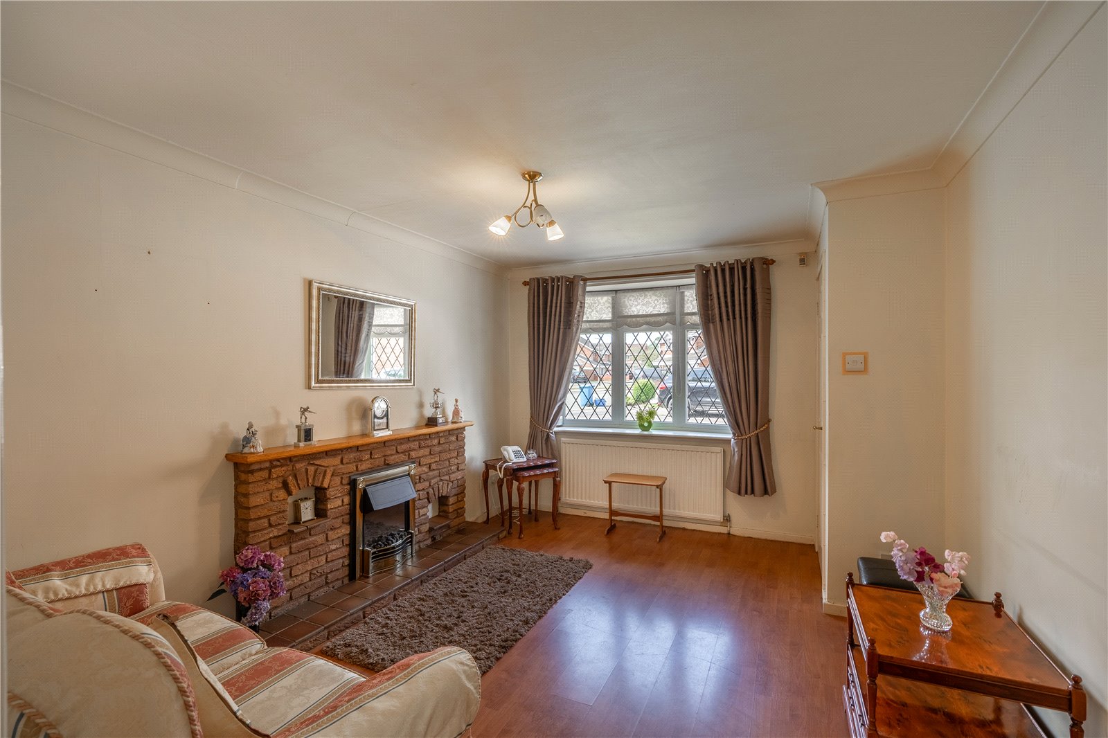 Speedwell Gardens, Featherstone, Wolverhampton, WV10 - DB Roberts