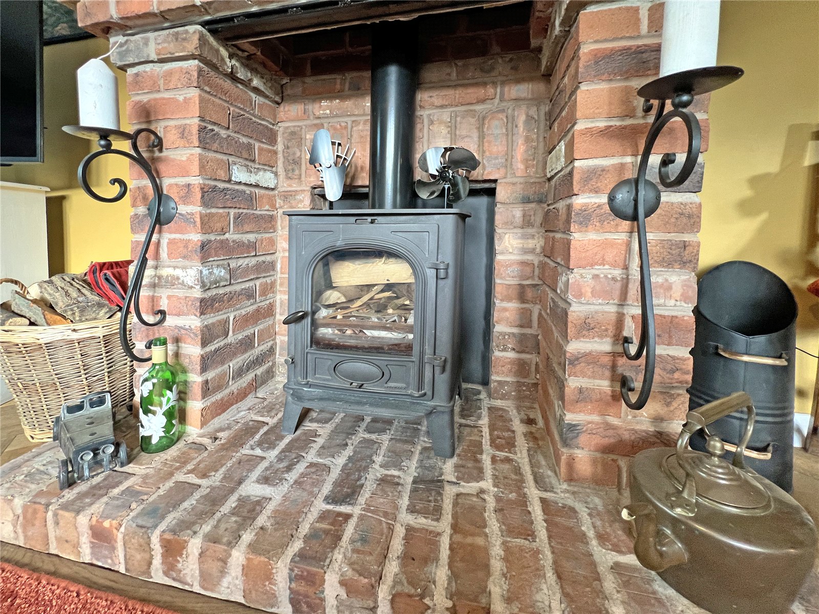 Hadley Park Road, Leegomery, Telford, TF1 - DB Roberts