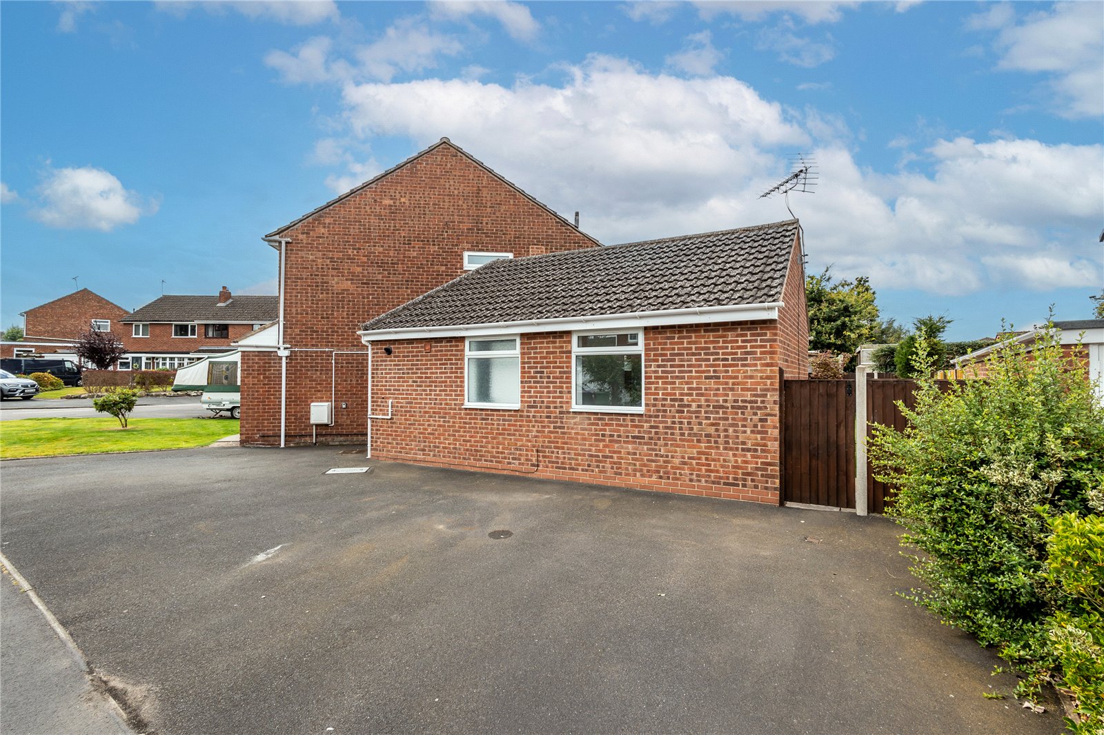 Broomfield Road, Admaston, Telford, TF5 - DB Roberts