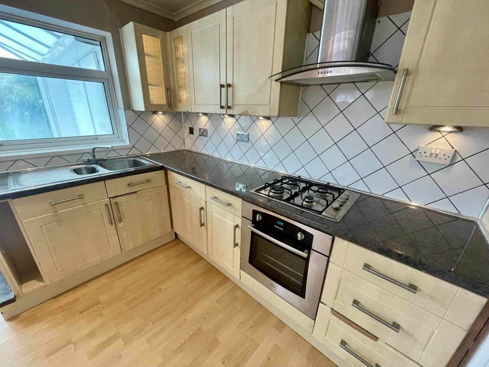 Helming Drive, Wolverhampton, West Midlands, WV1 - DB Roberts