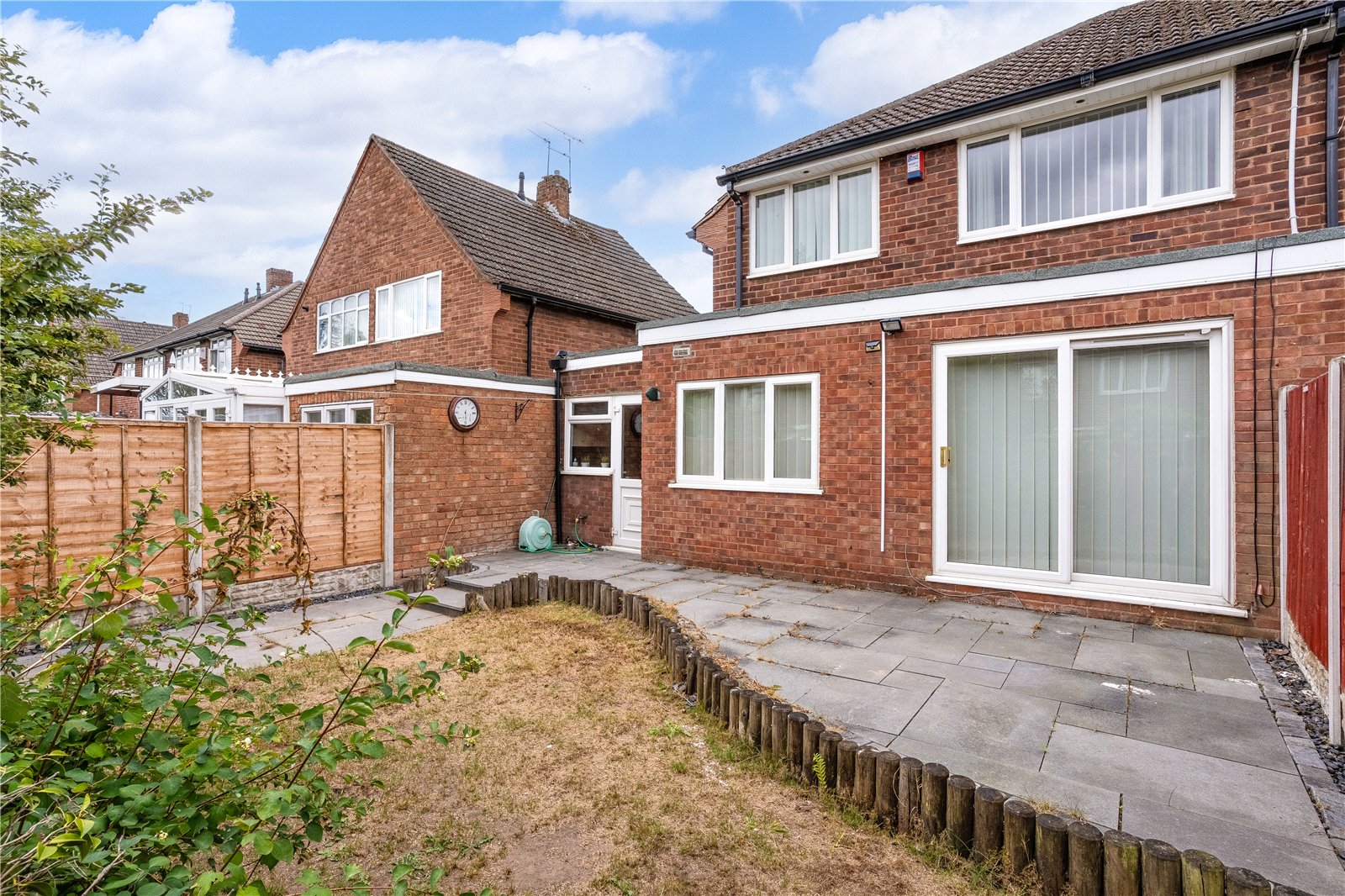 Taunton Avenue, Fordhouses, Wolverhampton, WV10 - DB Roberts