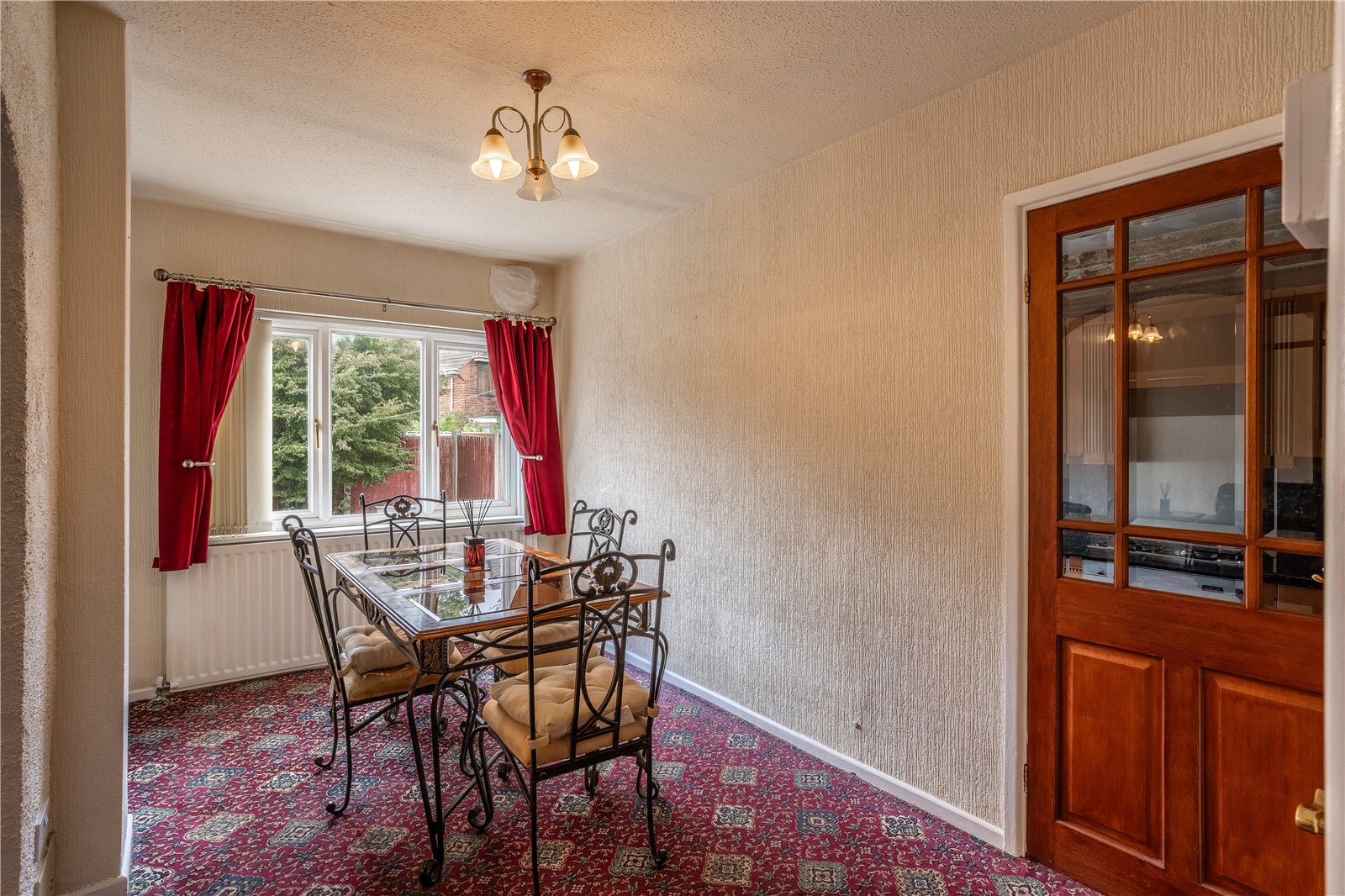 Taunton Avenue, Fordhouses, Wolverhampton, WV10 - DB Roberts