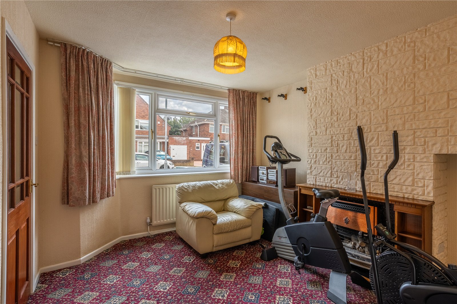 Taunton Avenue, Fordhouses, Wolverhampton, WV10 - DB Roberts