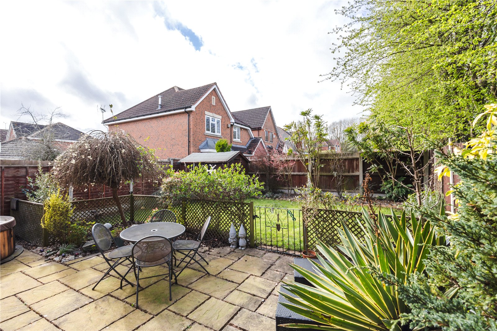 Camellia Drive, Priorslee, Telford, TF2 - DB Roberts