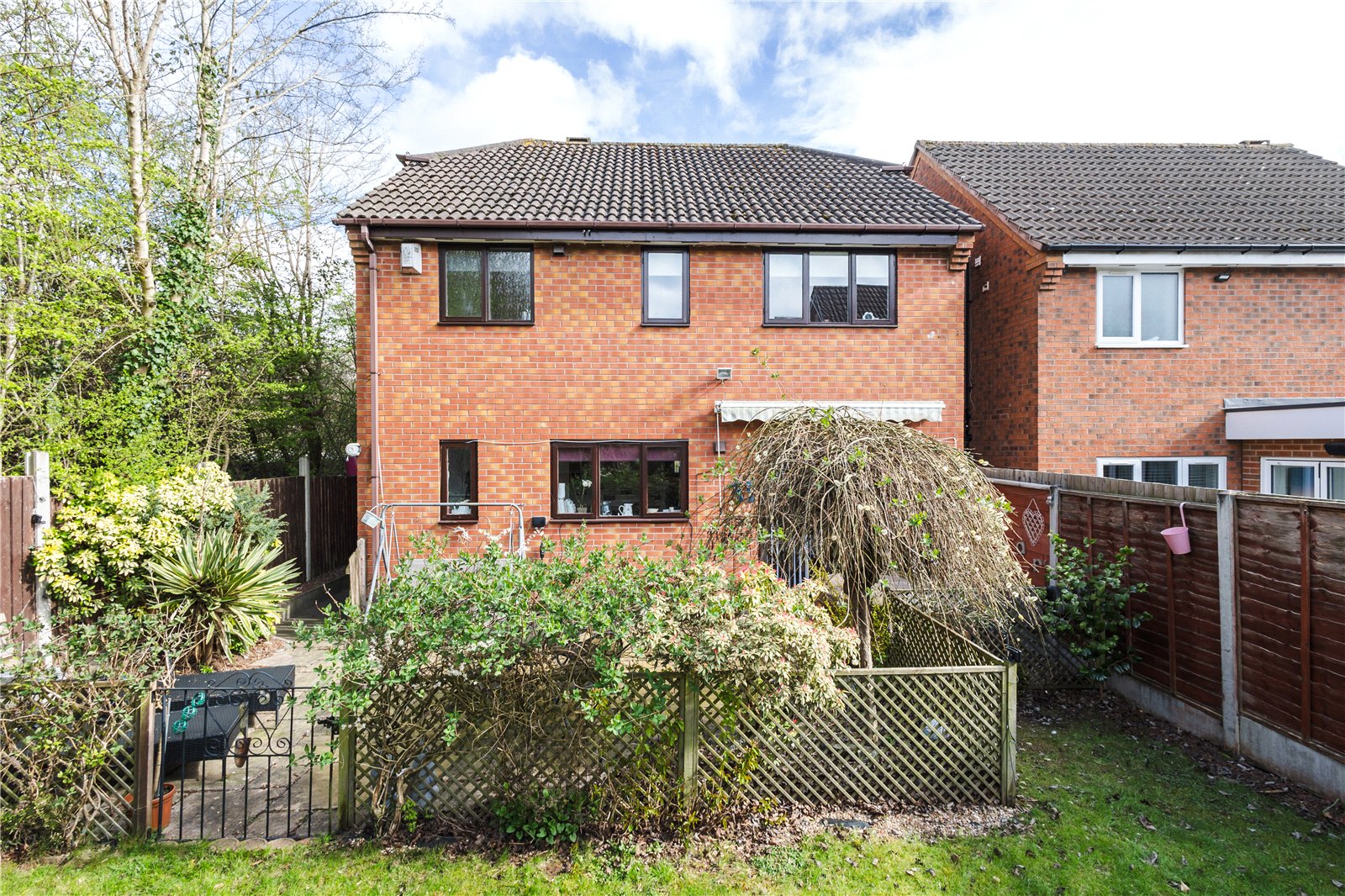 Camellia Drive, Priorslee, Telford, TF2 - DB Roberts