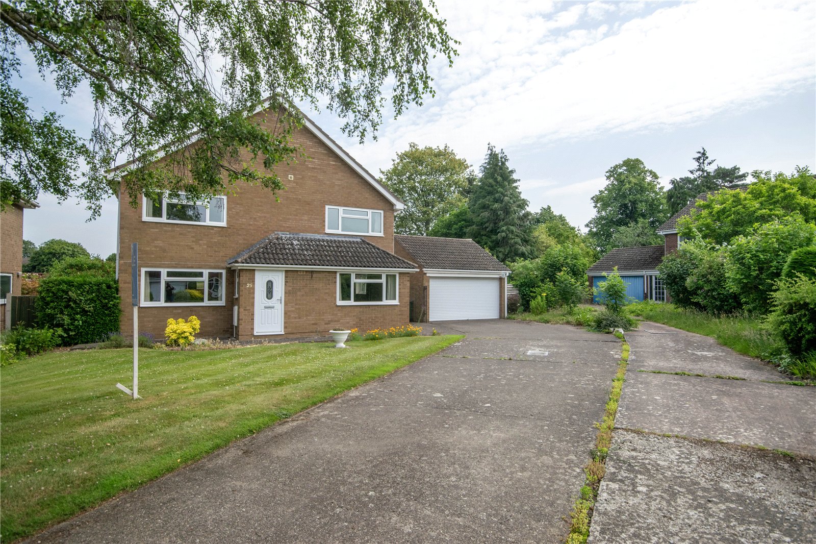 Fairlawn Avenue, Meole Village, Shrewsbury, SY3 - DB Roberts