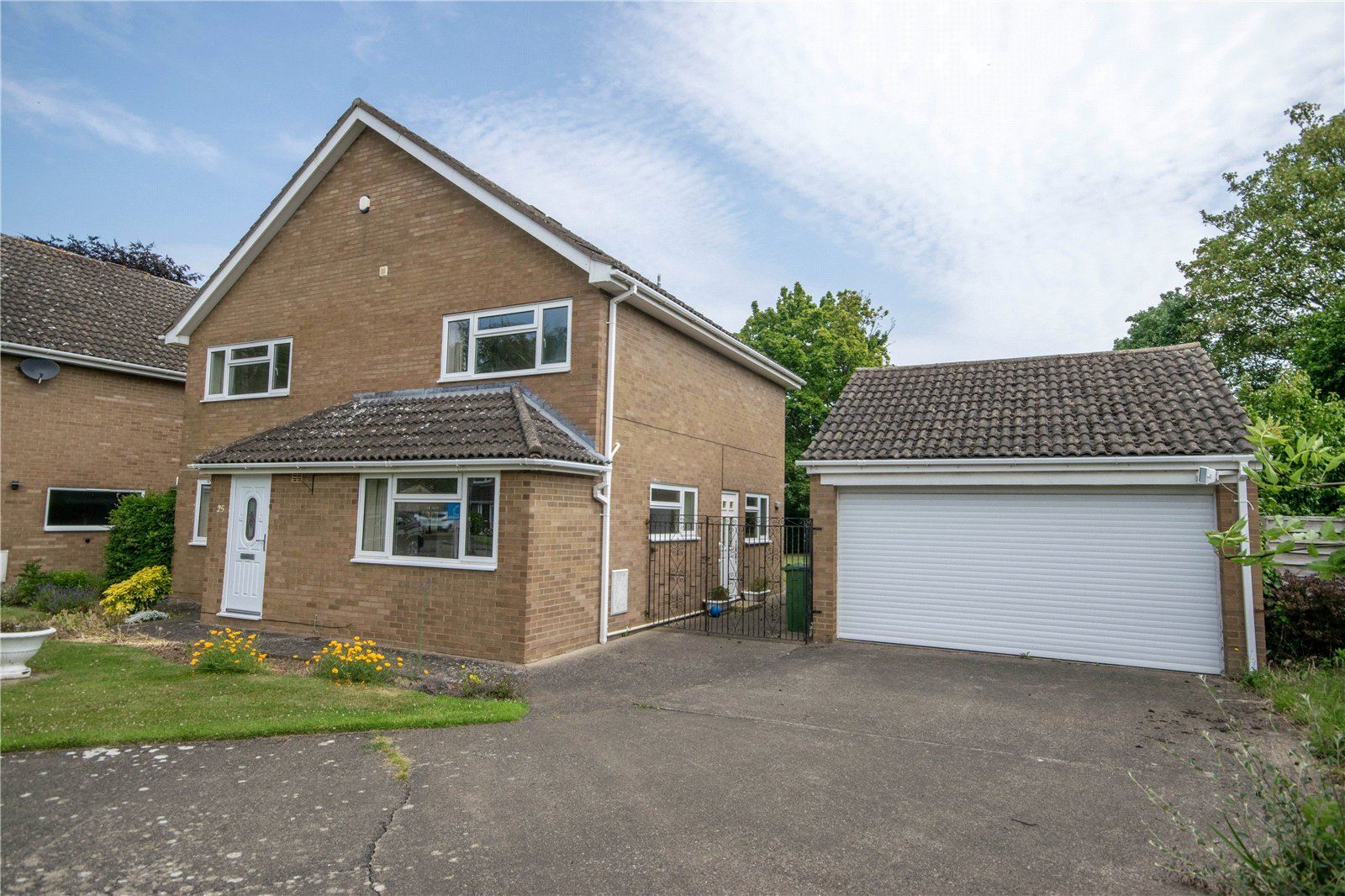 Fairlawn Avenue, Meole Village, Shrewsbury, SY3 - DB Roberts