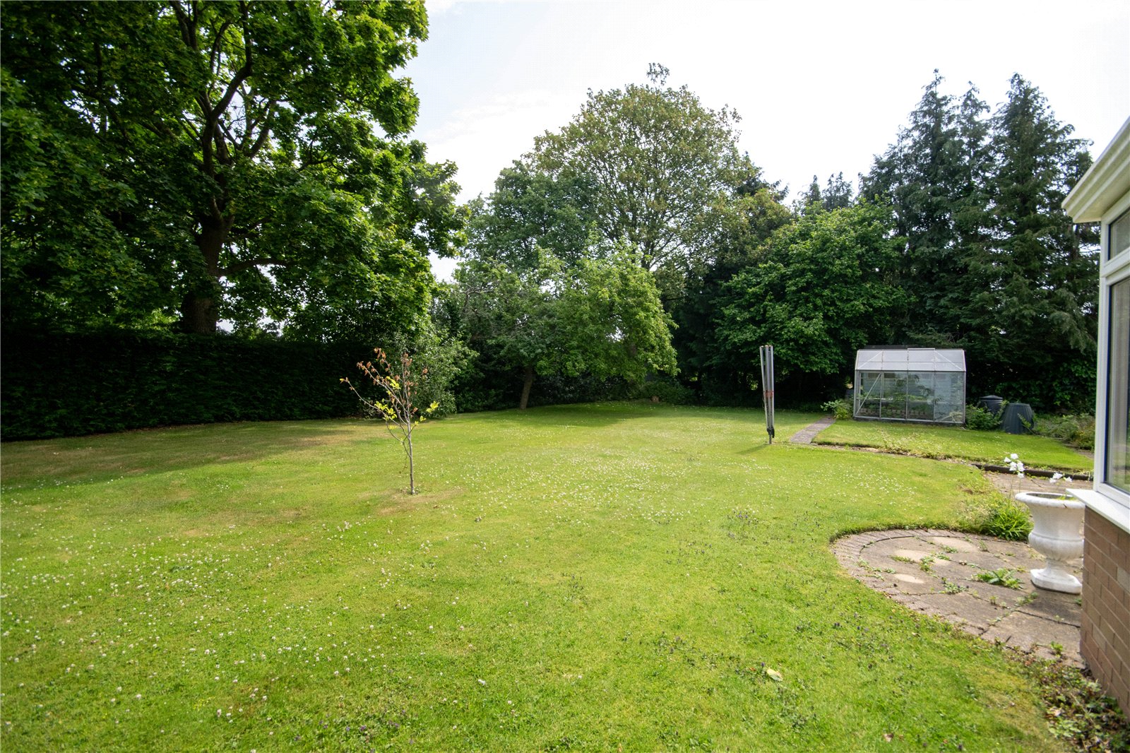 Fairlawn Avenue, Meole Village, Shrewsbury, SY3 - DB Roberts