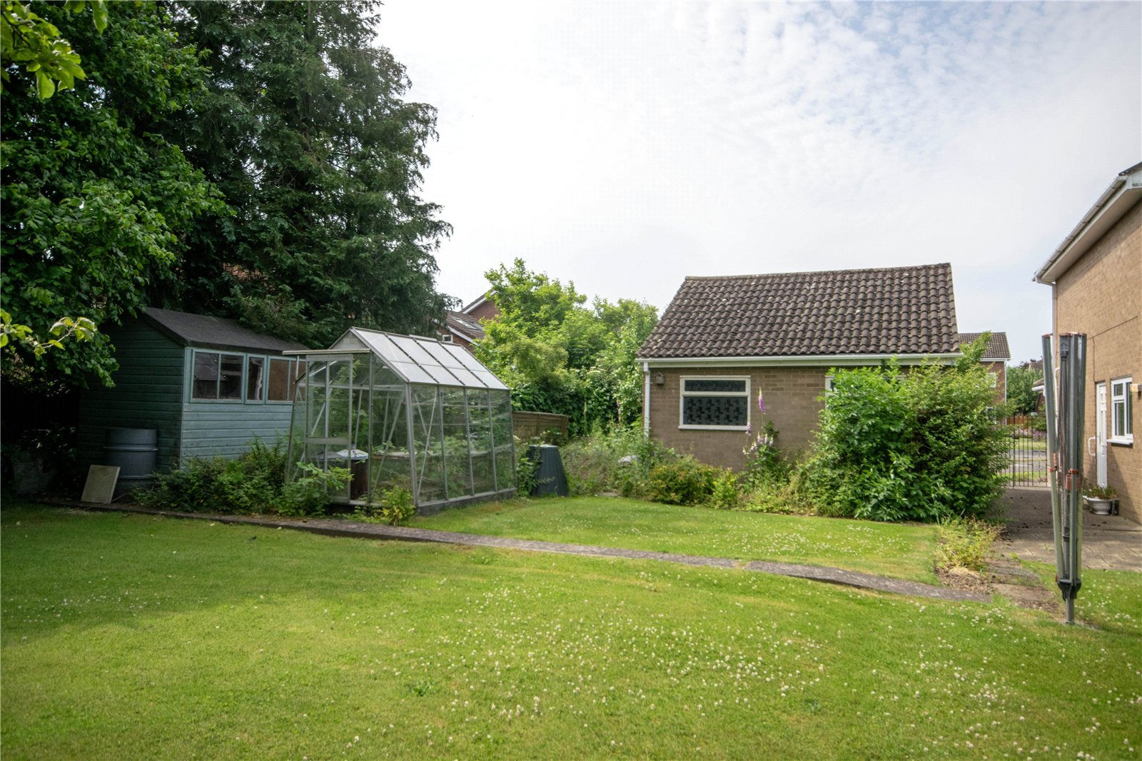 Fairlawn Avenue, Meole Village, Shrewsbury, SY3 - DB Roberts