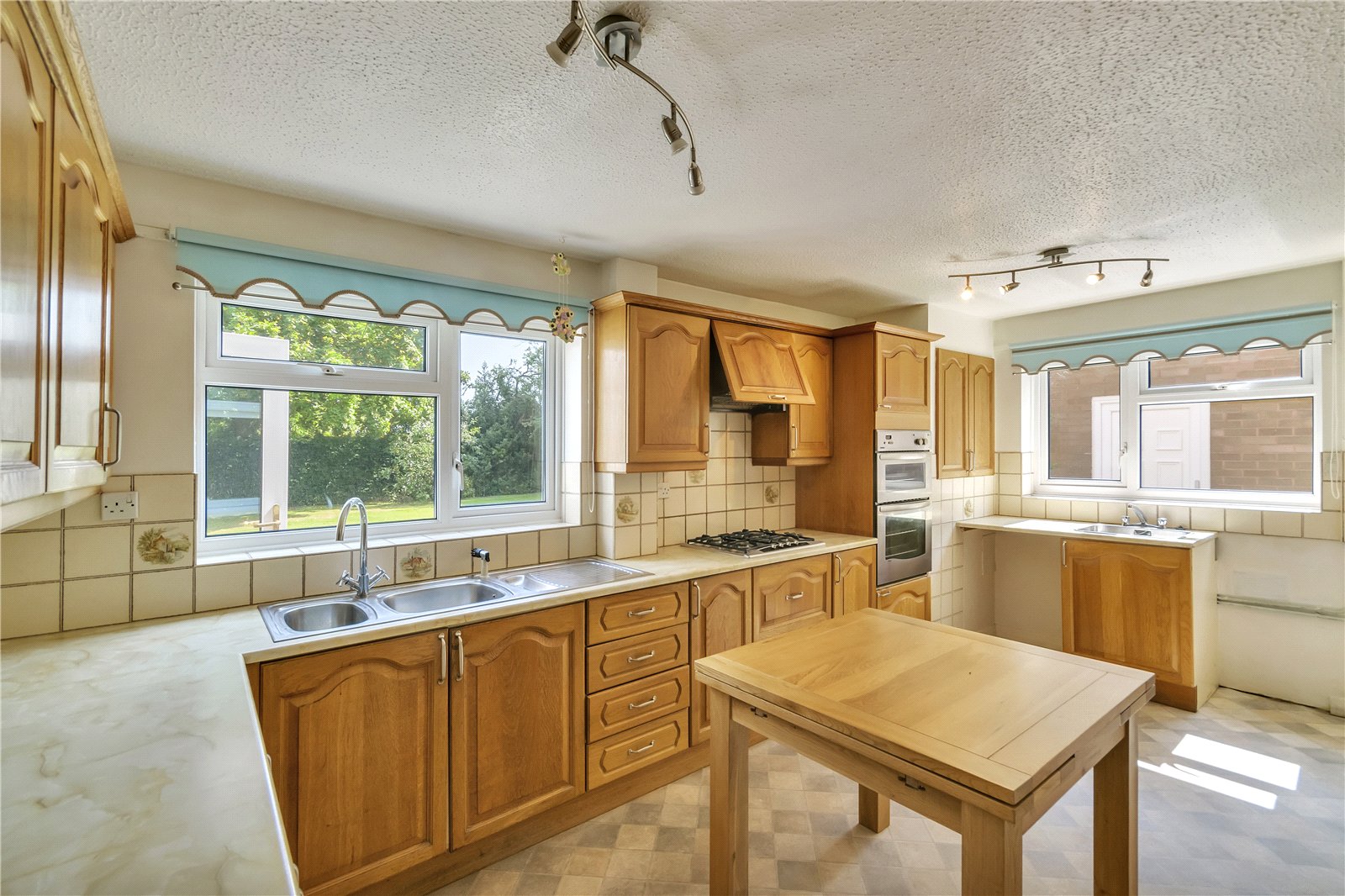 Fairlawn Avenue, Meole Village, Shrewsbury, SY3 - DB Roberts