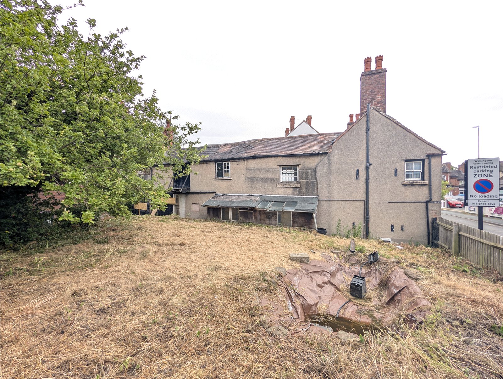 Vineyard Road, Wellington, Telford, TF1 - DB Roberts